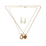 A COLLECTION OF LADIES 9CT GOLD JEWELLERY TO INCLUDE a pair of gold and opal teardrop earrings, an