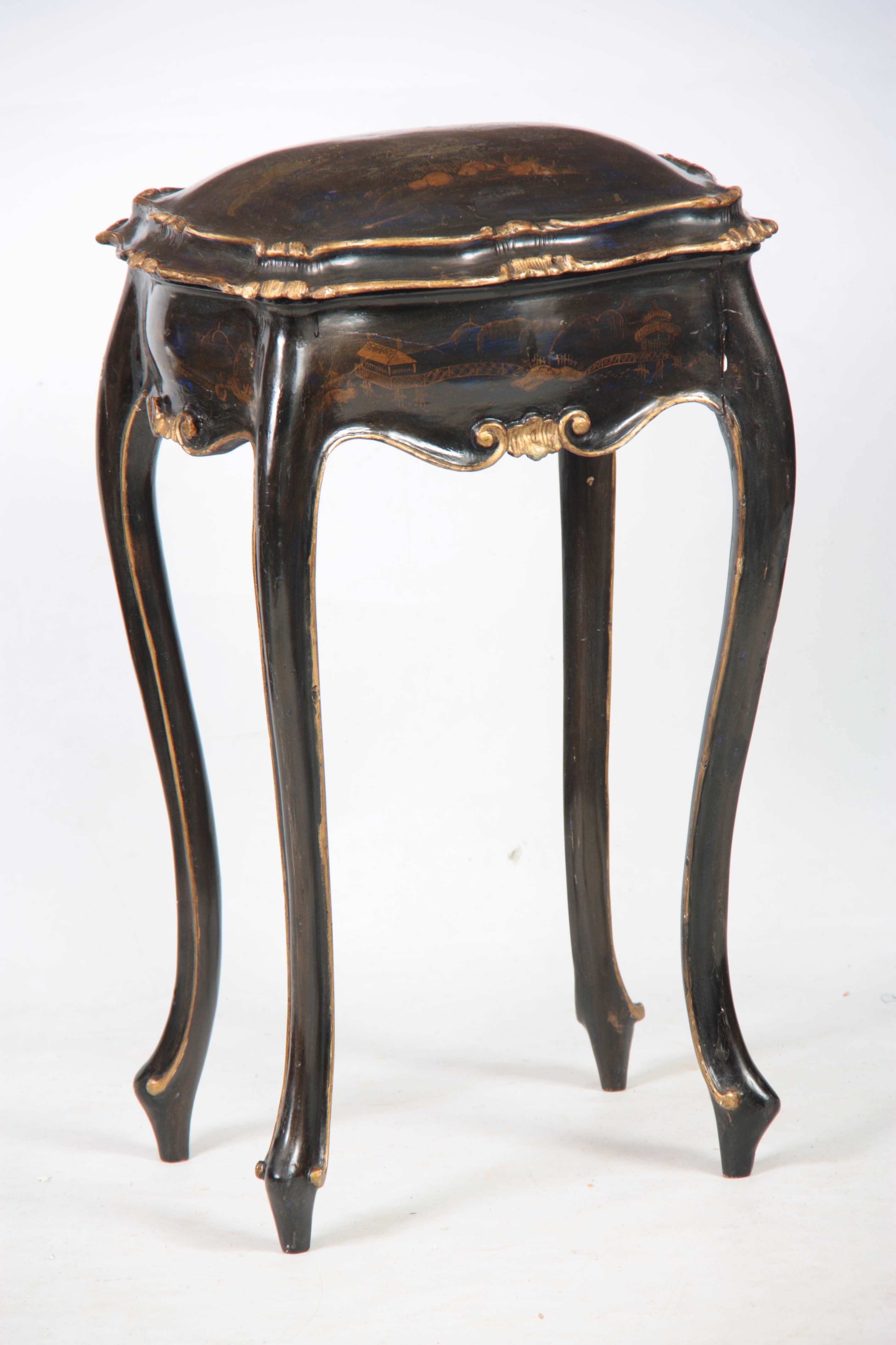 A FRENCH ROCOCO STYLE LACQUERED CHINOISERIE STYLE WORKBOX with hinged lid; standing on shaped legs - Image 3 of 15