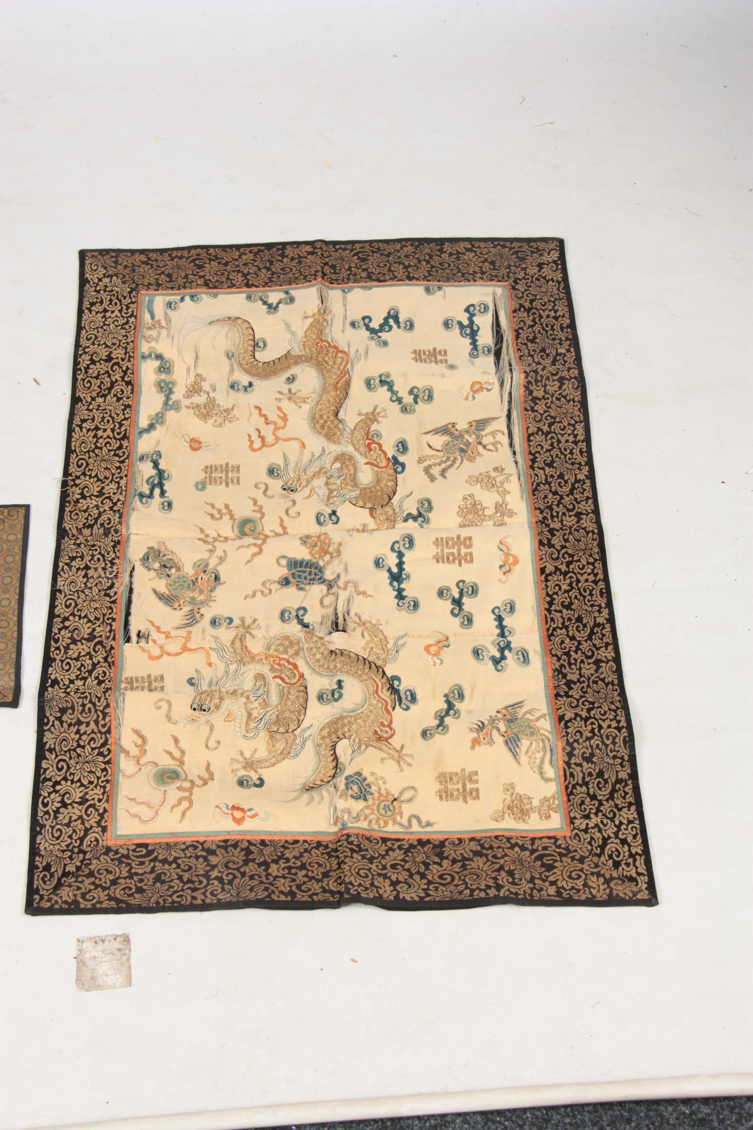 AN 18TH /19TH CENTURY CHINESE EMBROIDERED SILK WORK PANEL worked in gold braid and coloured silk - Image 8 of 12