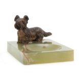 AN EARLY 20th CENTURY AUSTRIAN COLD PAINTED BRONZE SCULPTURE modelled as a terrier mounted on onyx