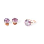 A LADIES 14CT GOLD AND AMETHYST RING WITH MATCHING EARRINGS app. 8.5g