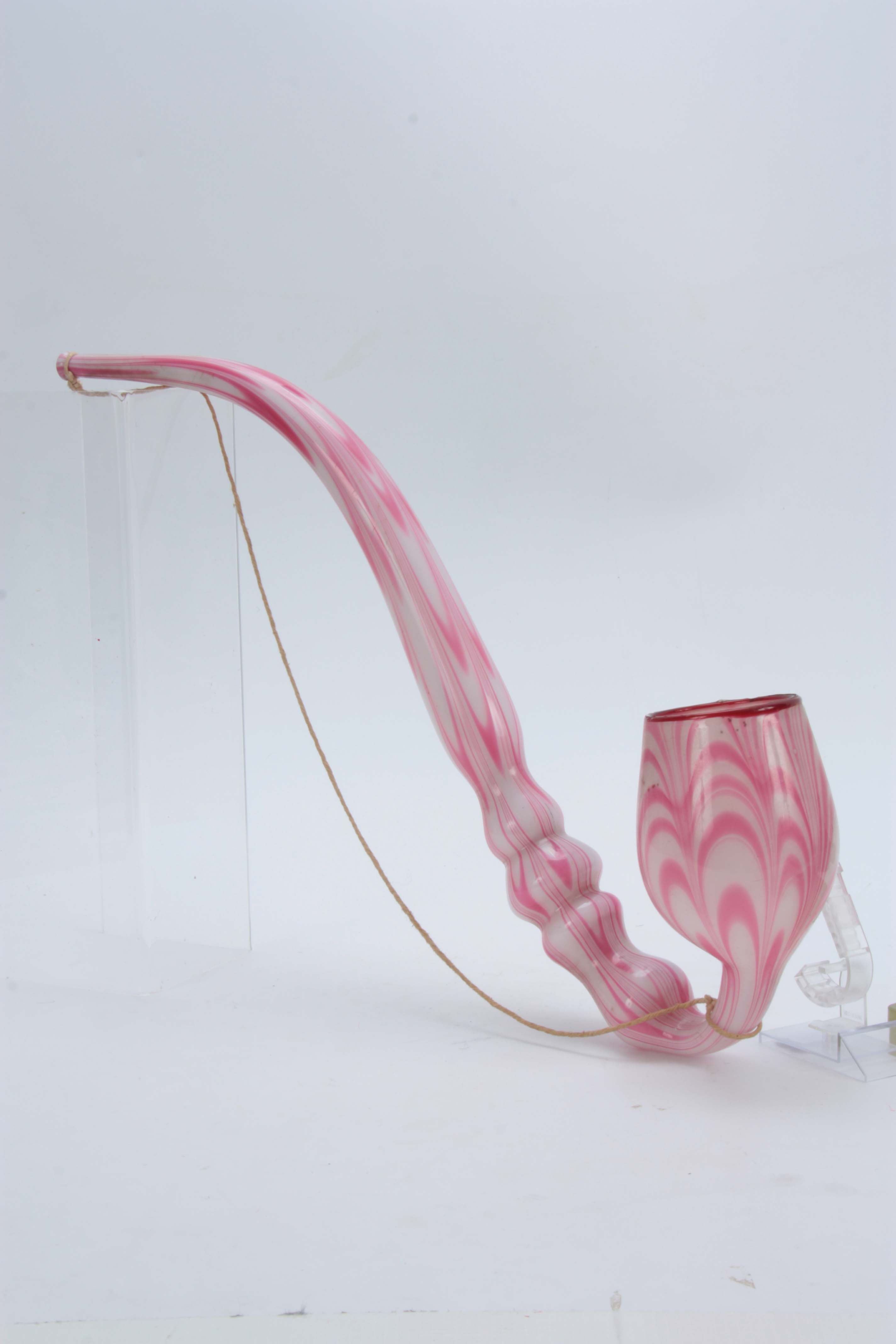 A LARGE 19TH CENTURY STOURBRIDGE GLASS PIPE of twisted pink and opaque design 50cm overall. - Image 4 of 10