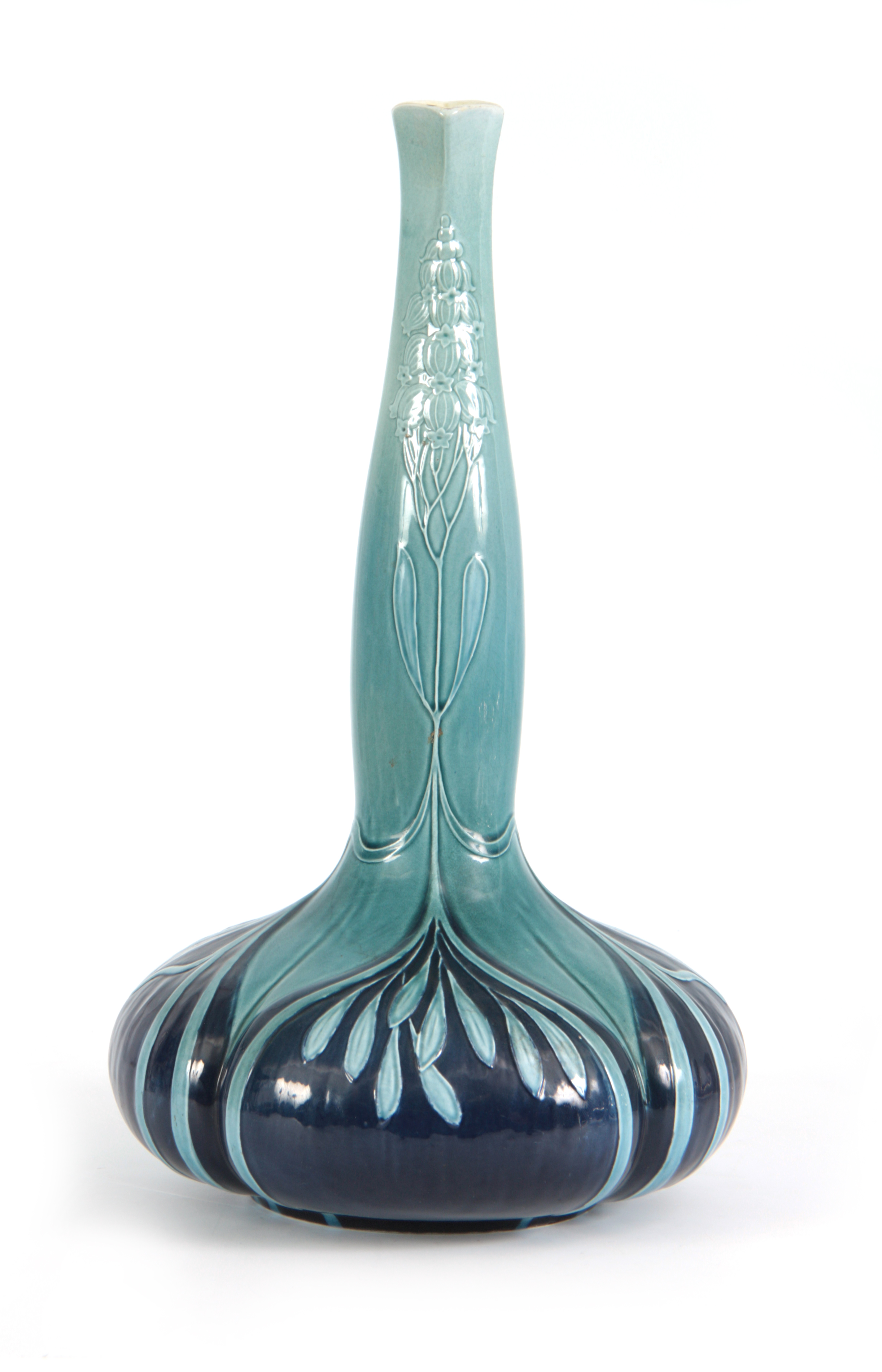 AN EARLY 20TH CENTURY VILLEROY AND BOCH ART NOUVEAU VASE with tube lined decoration having