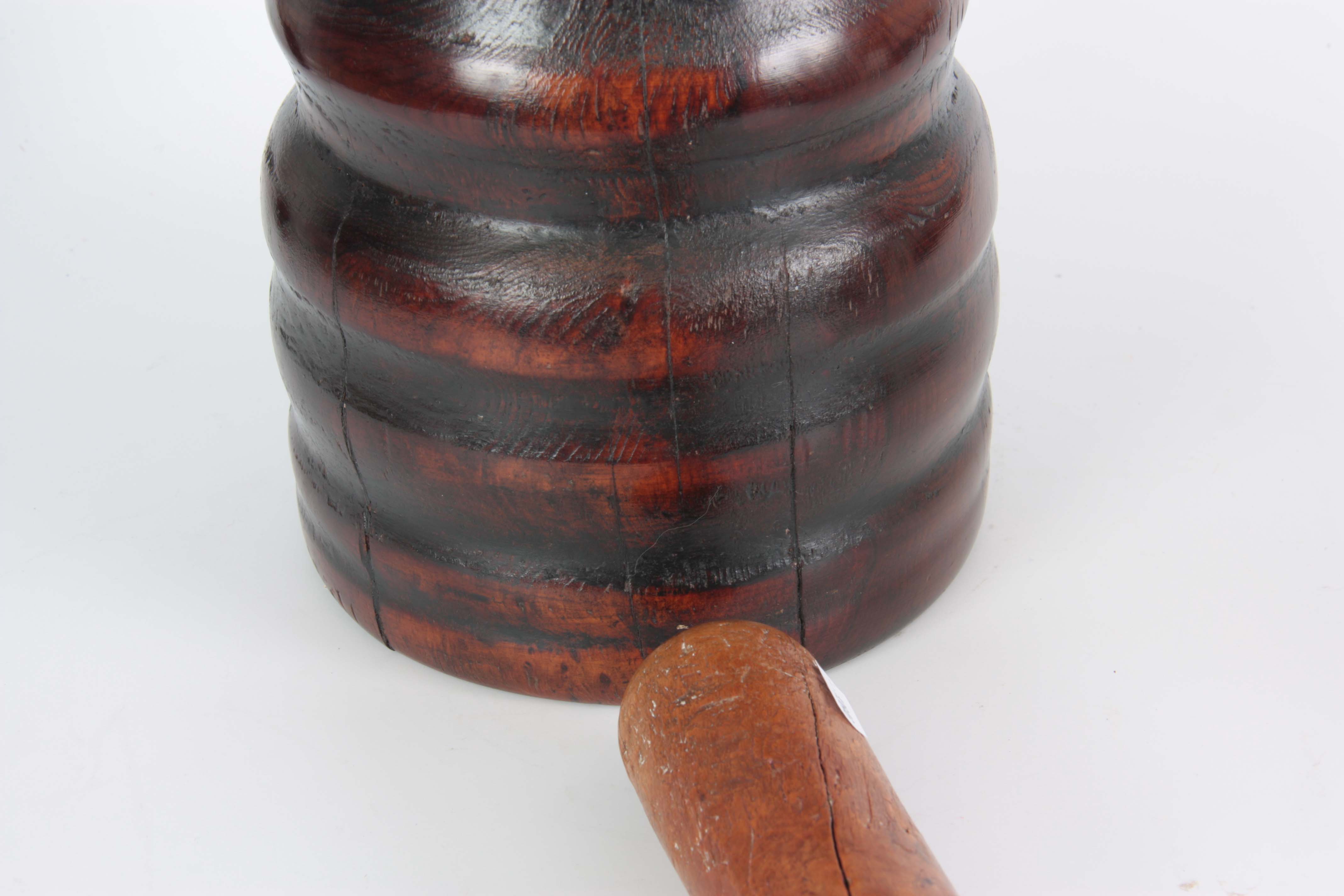 AN 18TH CENTURY YEW-WOOD PESTLE AND MORTAR of ribbed bulbous form with later Pestle 23cm high 20cm - Image 5 of 5