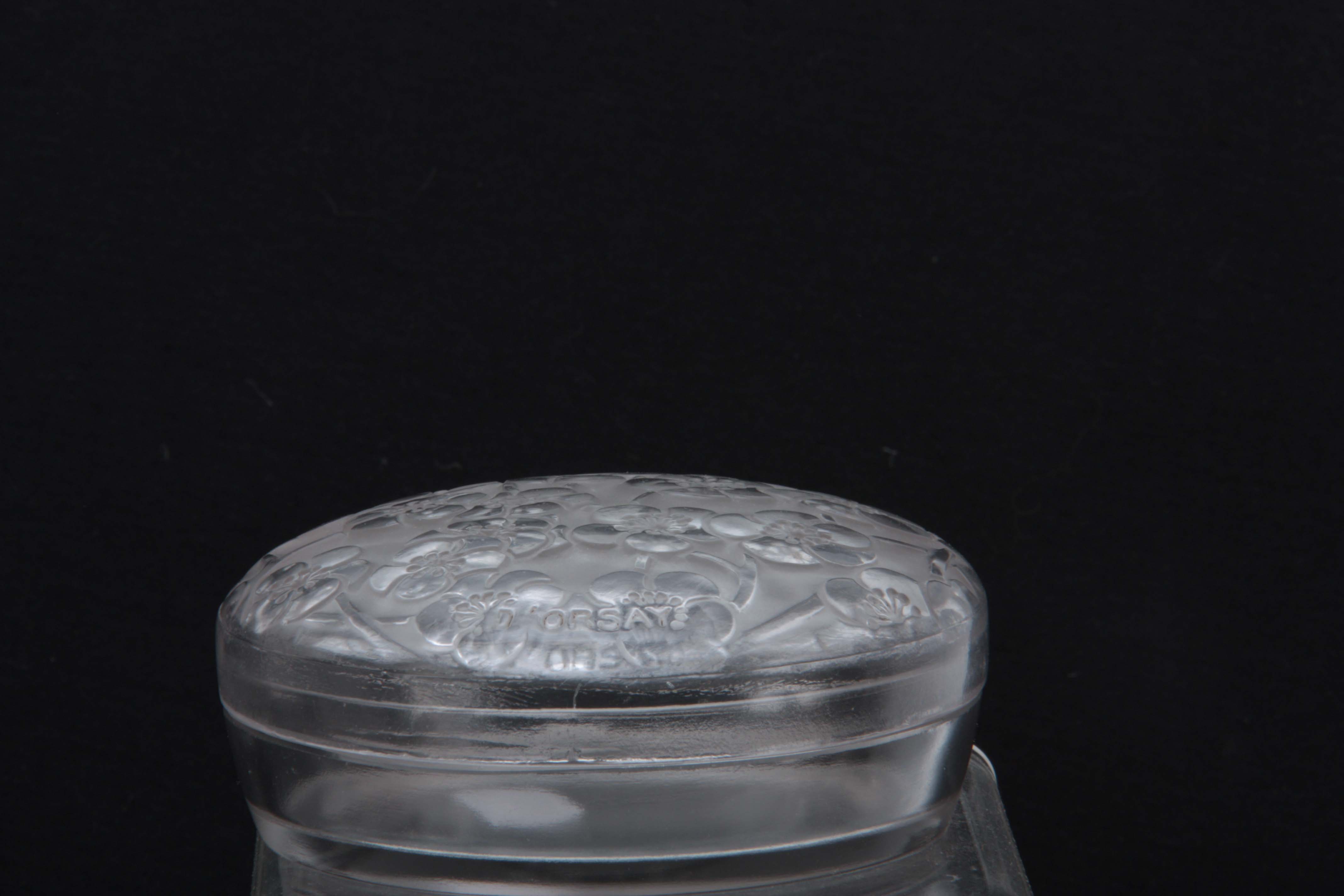 R LALIQUE. AN EARLY 20TH CENTURY CIRCULAR 'LE LYS' LIDDED BOWL AND COVER FOR D'ORSAY with relief - Image 2 of 7