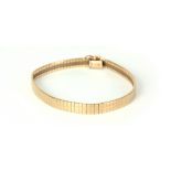 A LADIES 9CT GOLD BRACELET 19.5cm long, app. 13.9g