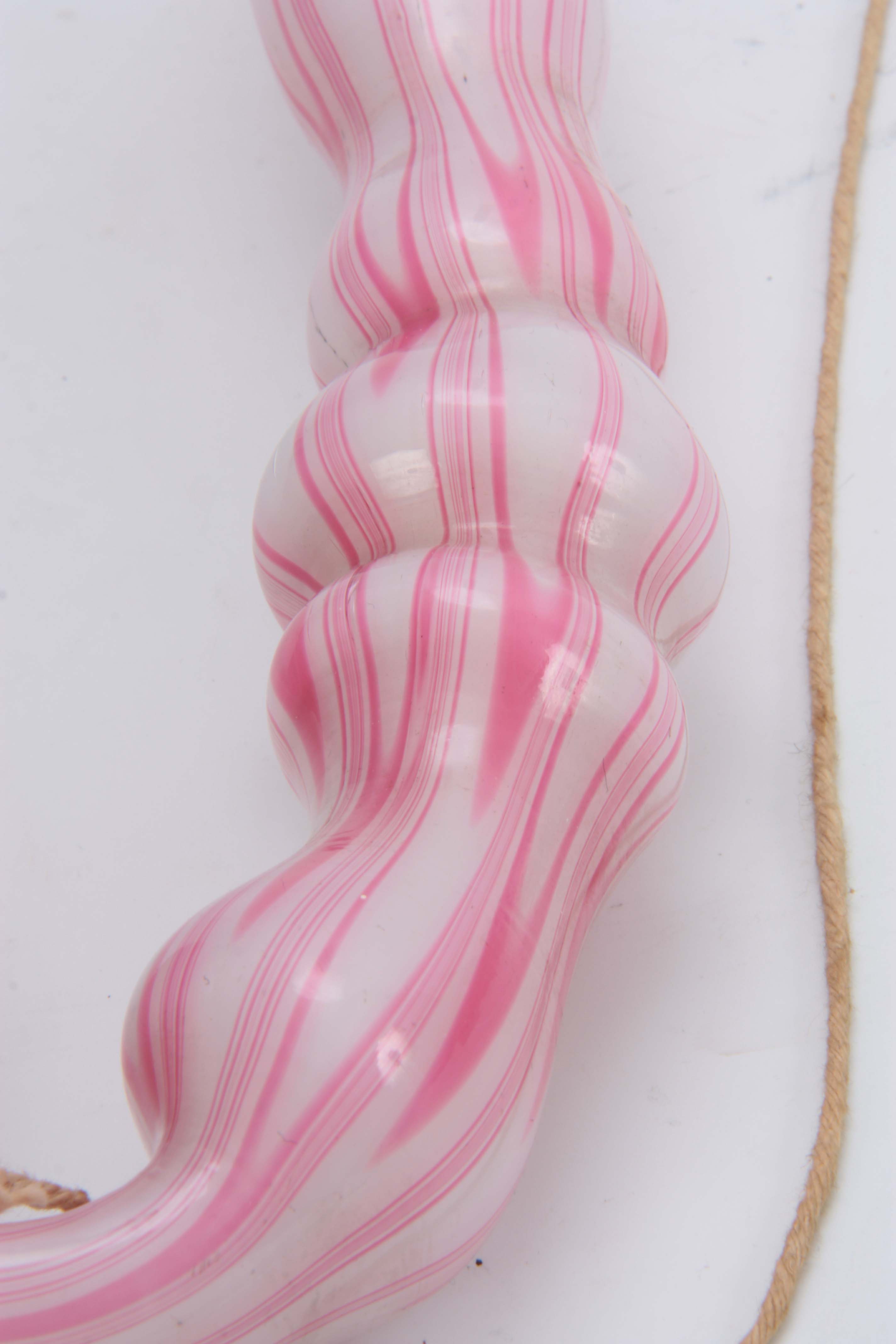 A LARGE 19TH CENTURY STOURBRIDGE GLASS PIPE of twisted pink and opaque design 50cm overall. - Image 10 of 10
