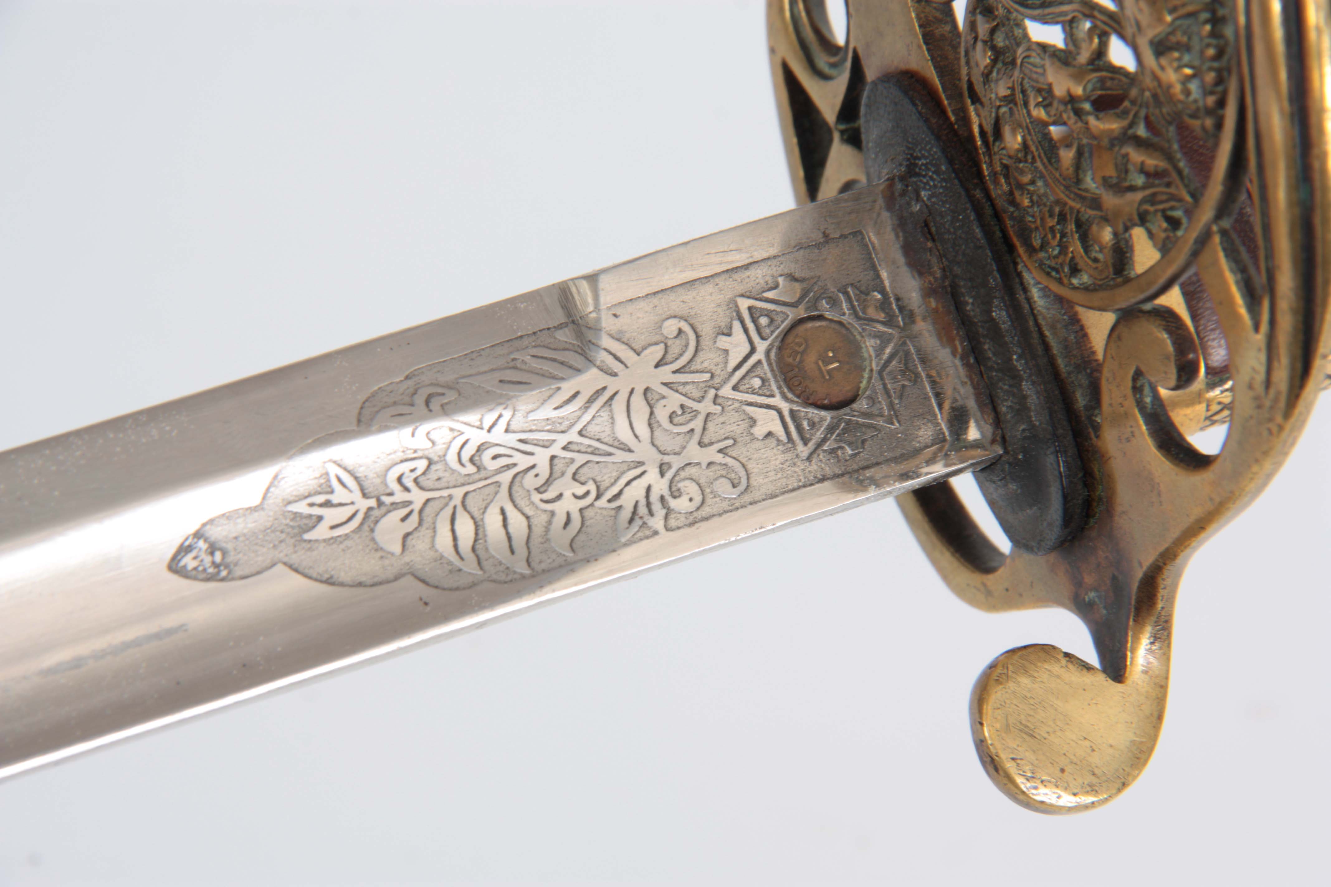 A 19TH CENTURY BRITISH INFANTRY OFFICERS SWORD with etched Wilkinsons blade having a large single - Image 4 of 5
