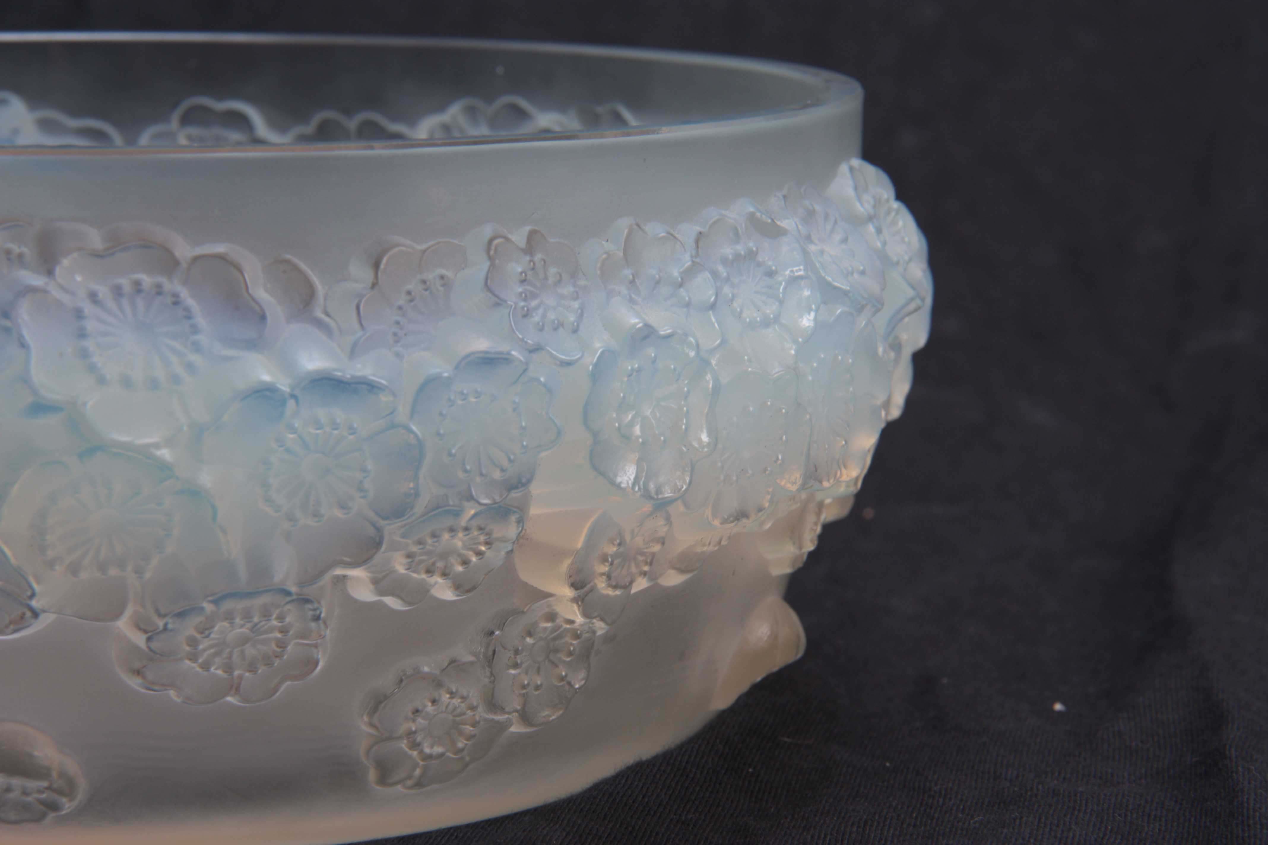 R. LALIQUE. FRANCE A GOOD EARLY 20TH CENTURY LARGE OPALESCENT BOWL AND COVER "PRIMEVERES" with - Image 5 of 5