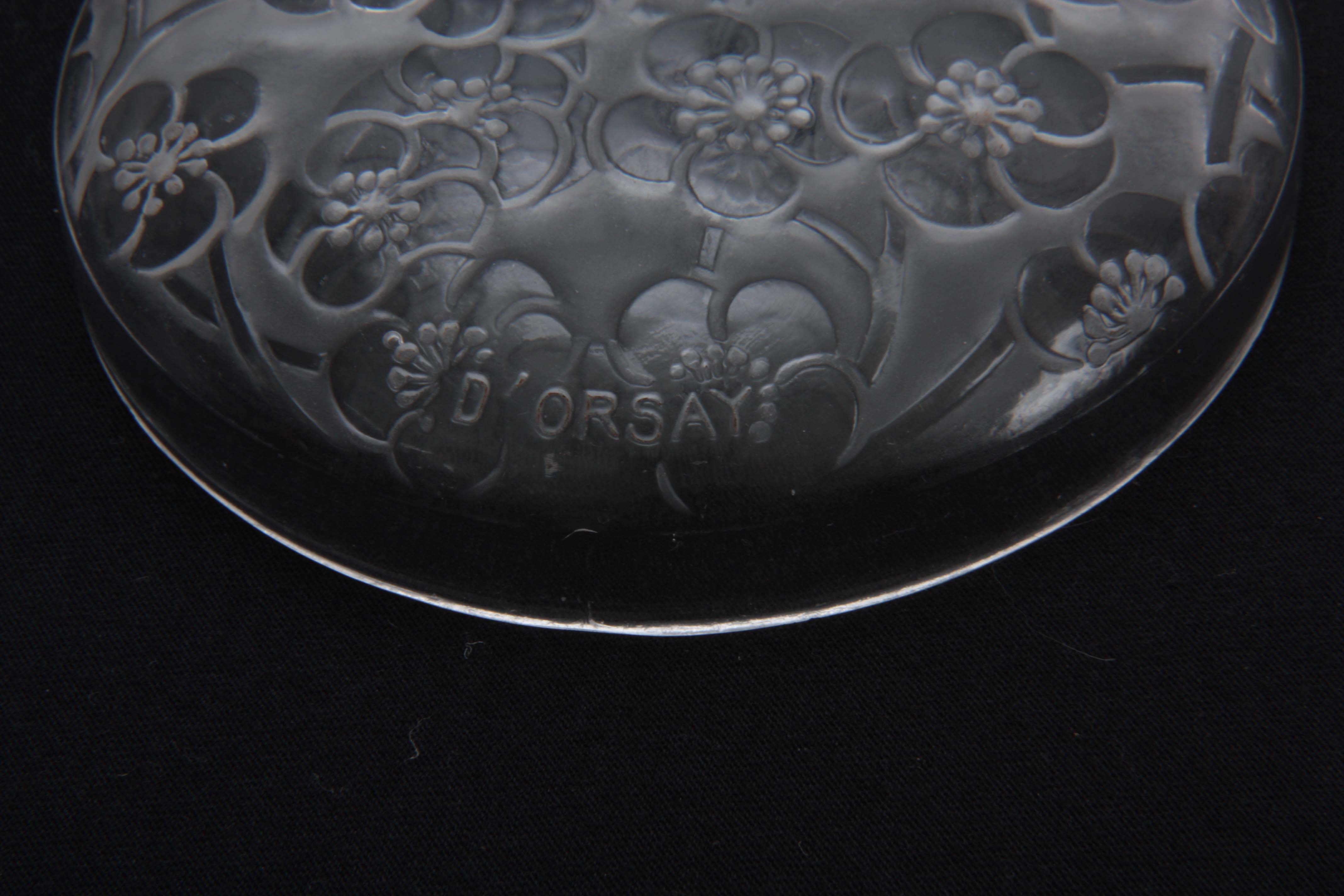 R LALIQUE. AN EARLY 20TH CENTURY CIRCULAR 'LE LYS' LIDDED BOWL AND COVER FOR D'ORSAY with relief - Image 4 of 7