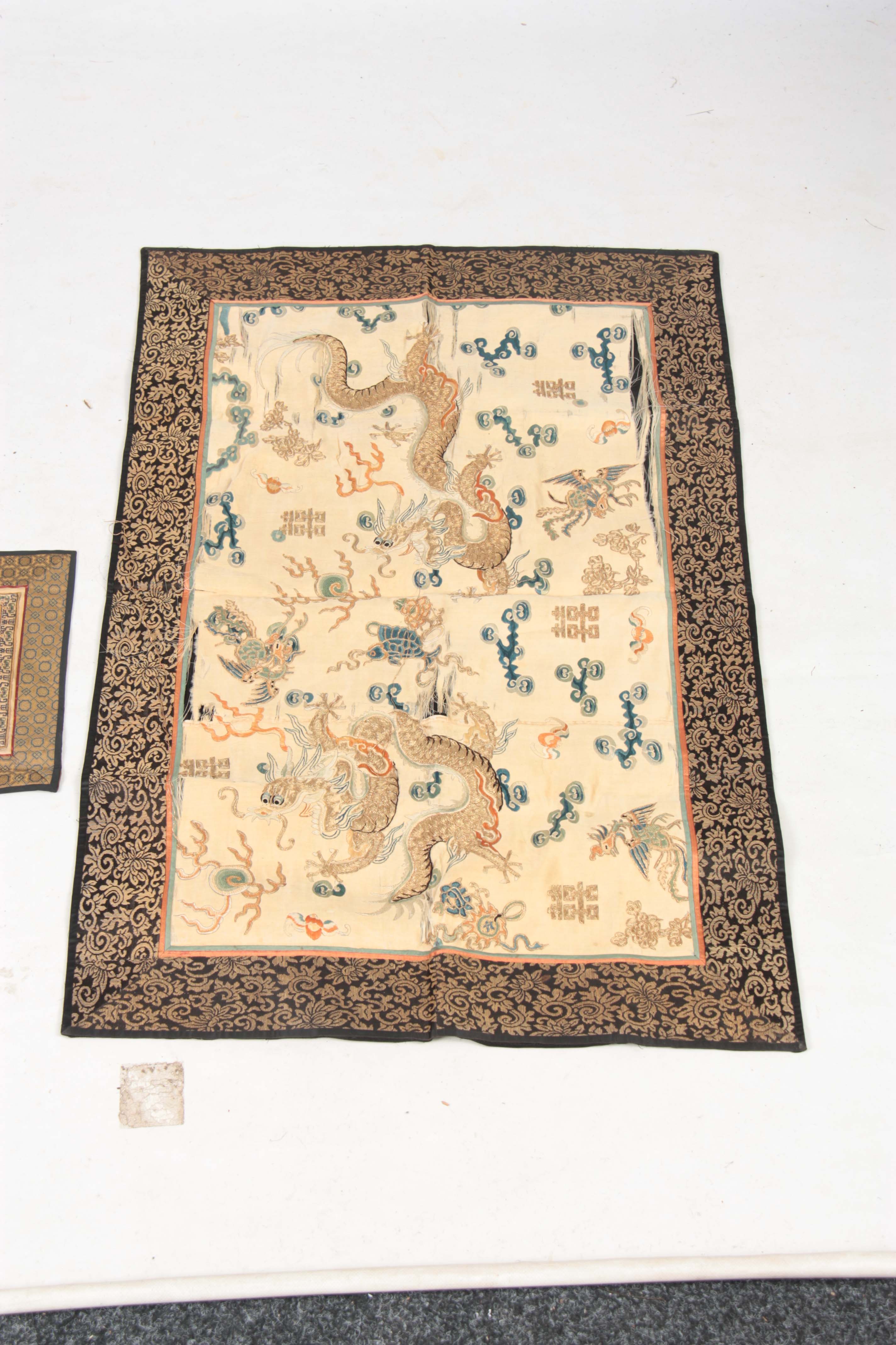 AN 18TH /19TH CENTURY CHINESE EMBROIDERED SILK WORK PANEL worked in gold braid and coloured silk - Image 7 of 12