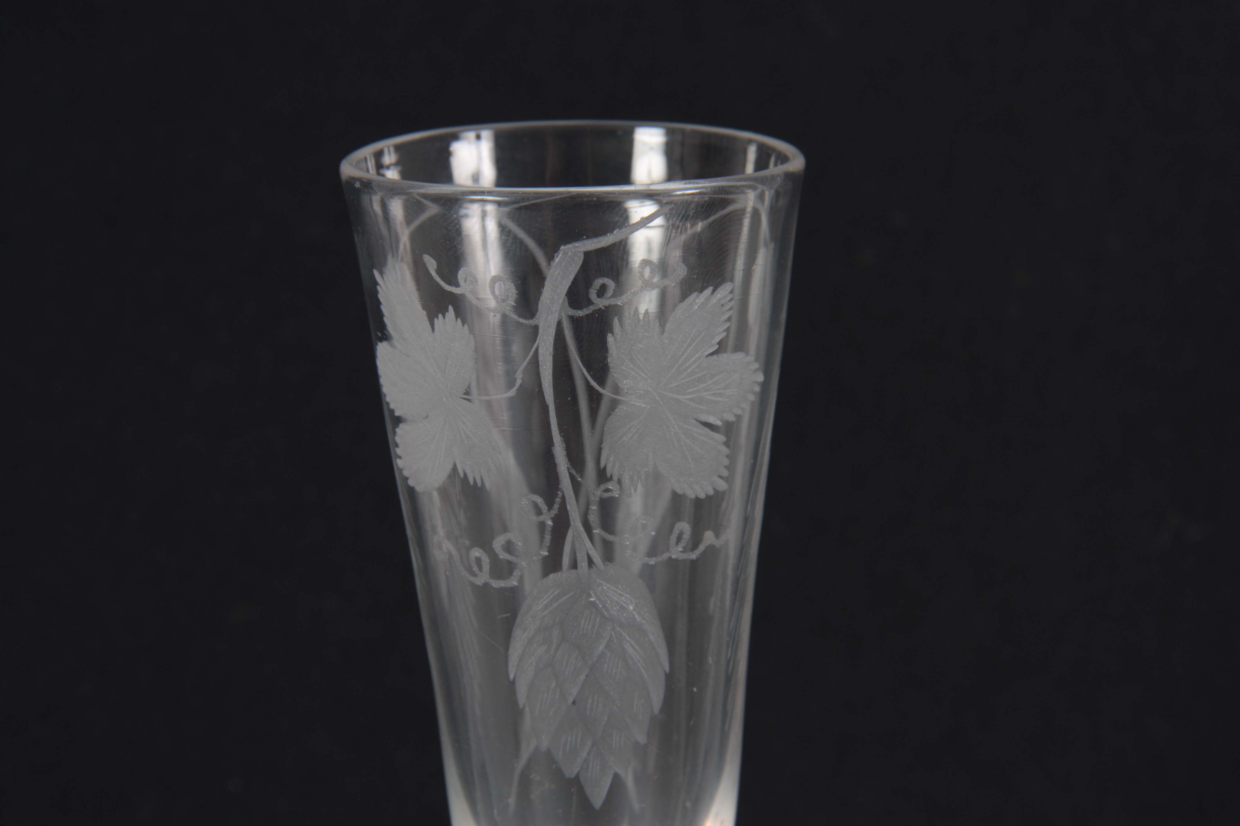 AN 18TH CENTURY TRIPLE OPAQUE AIR TWIST ALE FLUTE / WINE GLASS the bowl engraved with hops and - Image 3 of 5