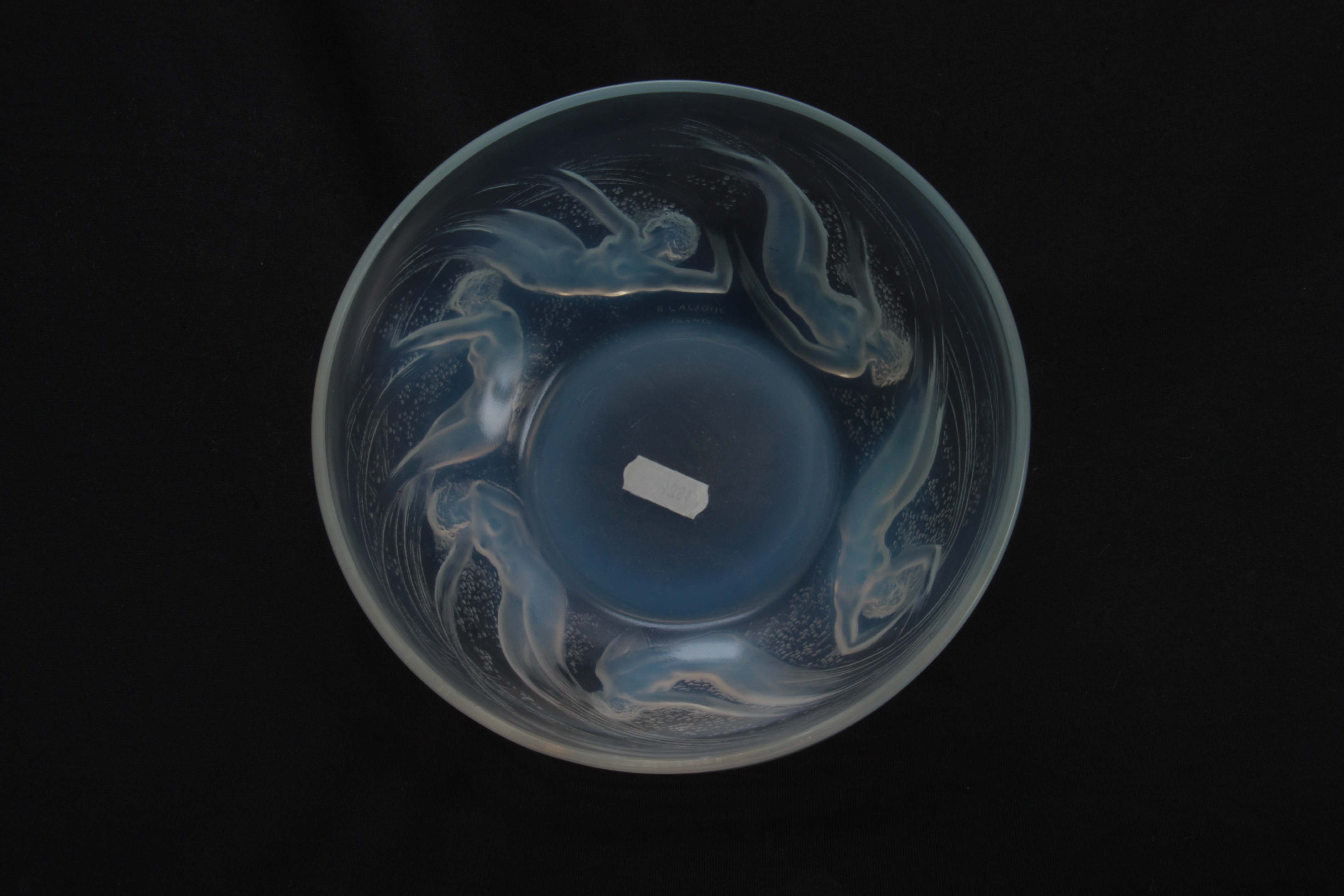 R LALIQUE FRANCE, AN EARLY 20TH CENTURY OPALESCENT RELIEF MOULDED LARGE BOWL WITH RAISED CENTRE " - Image 5 of 13