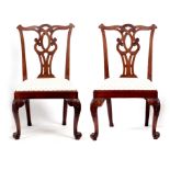 A FINE PAIR OF MID 18TH CENTURY MAHOGANY DINING CHAIRS IN THE MANNER OF THOMAS CHIPPENDALE having