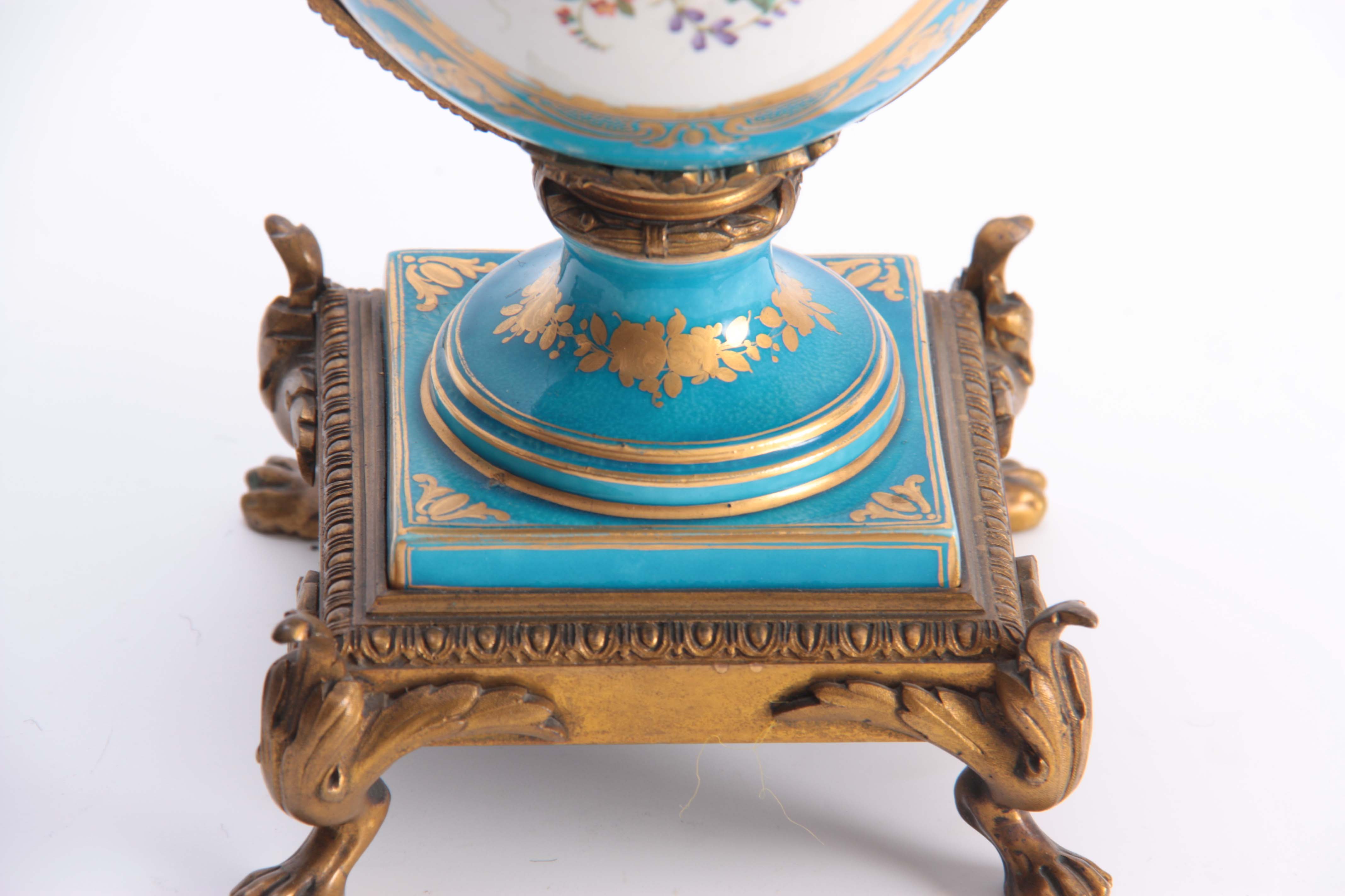 A PAIR OF 19TH CENTURY FRENCH ORMOLU MOUNTED SEVRE - Image 5 of 8