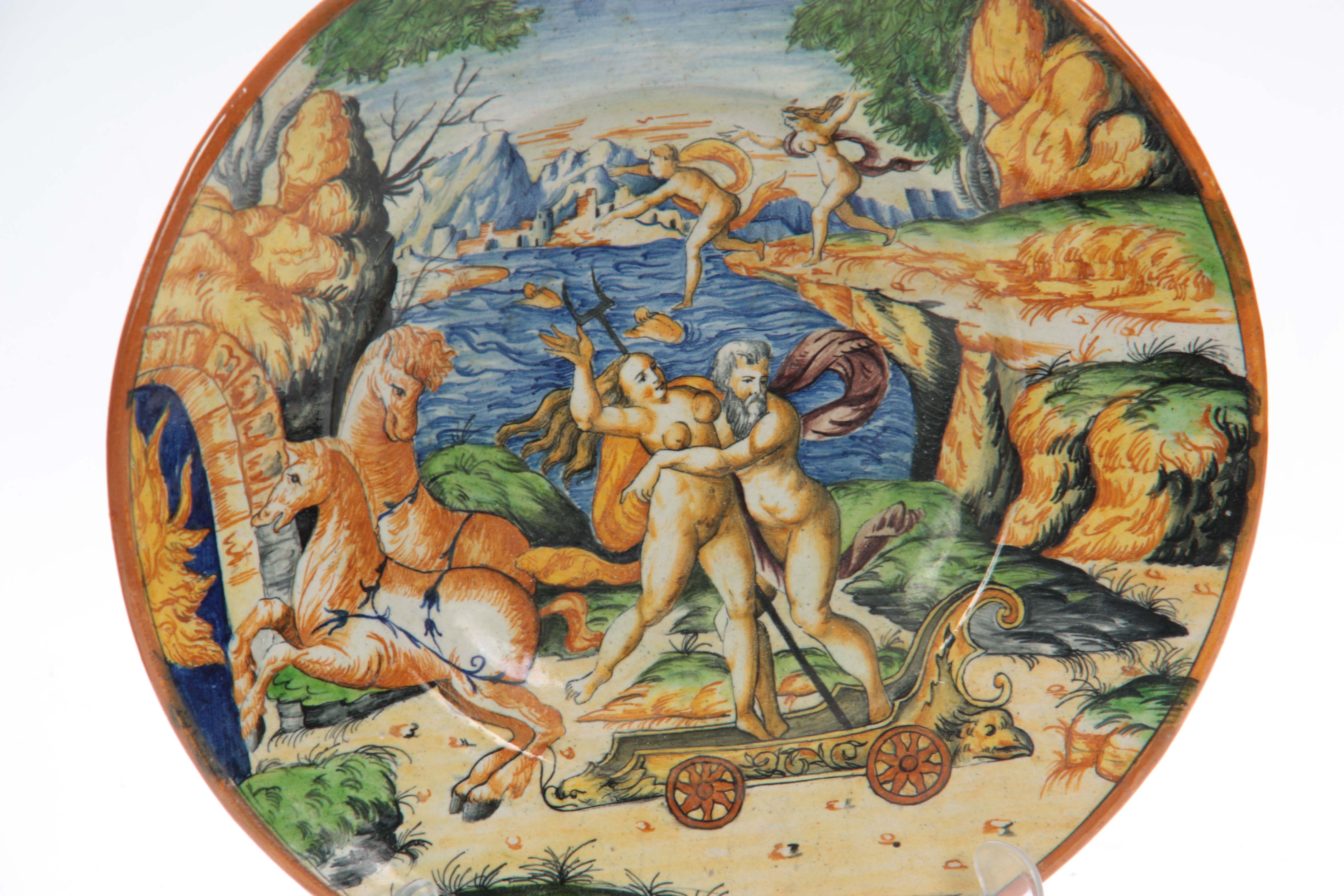 A 17TH CENTURY ITALIAN MAJOLICA POLYCHROME SHALLOW - Image 2 of 5