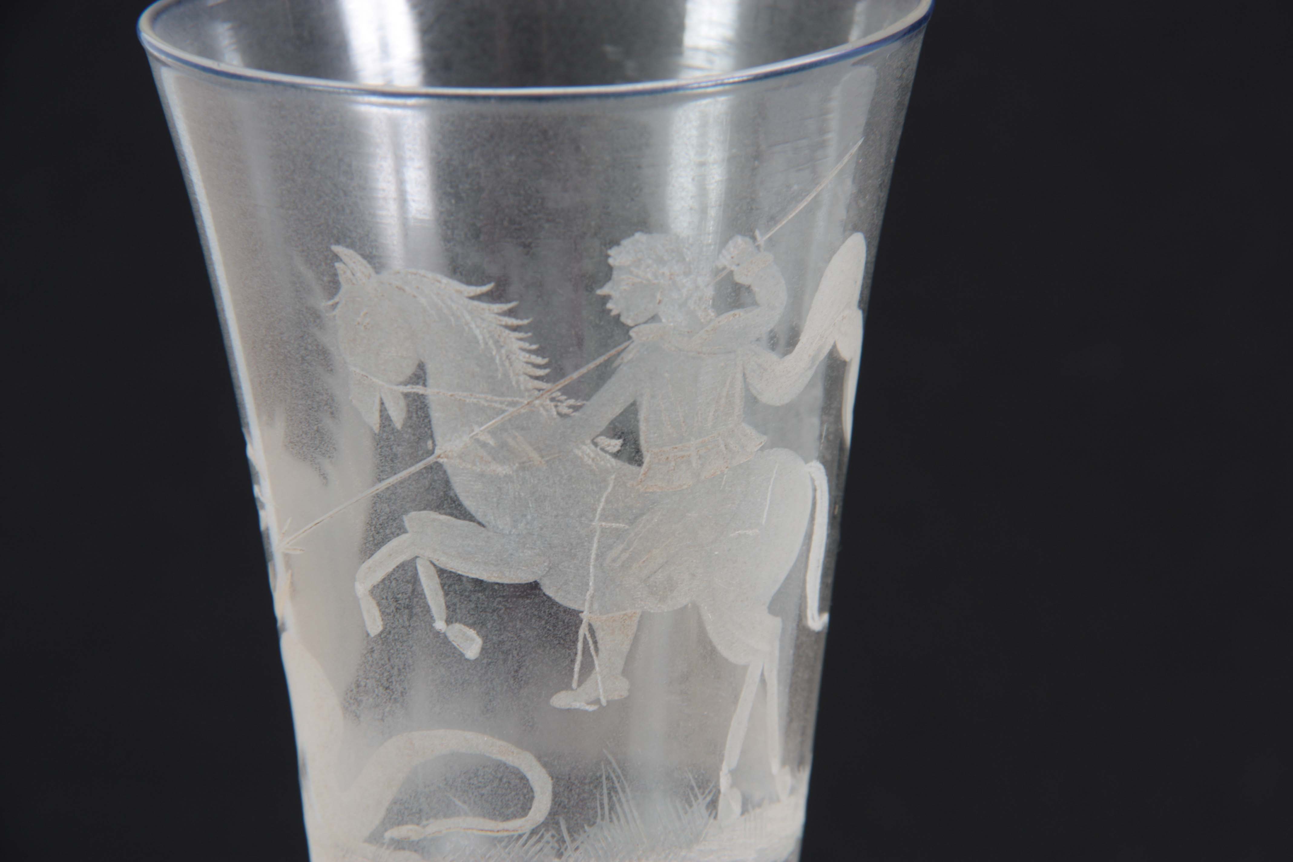 A FINE 20TH CENTURY DRINKING GLASS with fluted bowl engraved with a Gentleman on horseback slaying a - Image 2 of 3