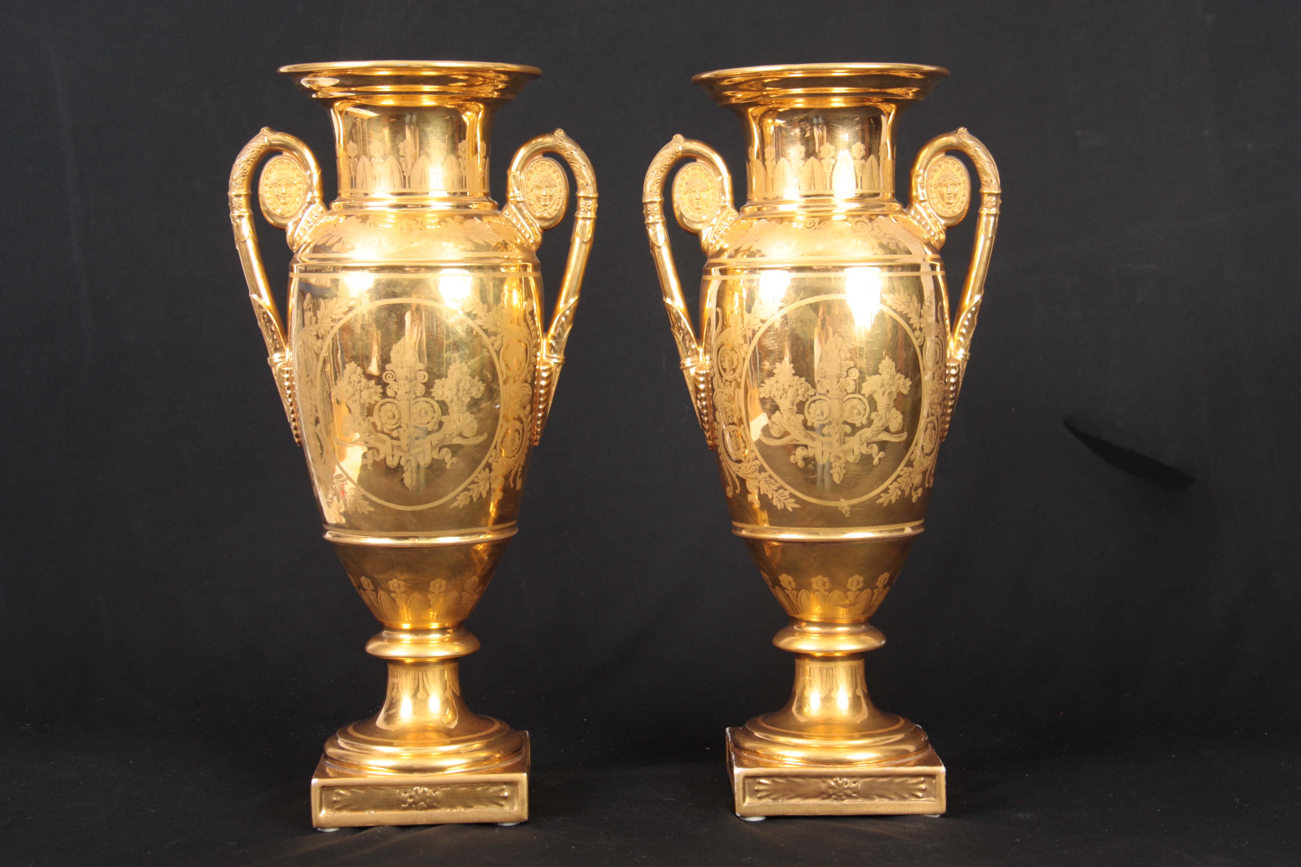 A PAIR OF EARLY 19TH CENTURY FRENCH EMPIRE PORCELAIN VASES of classical urn-shape with medallion-set - Image 8 of 12