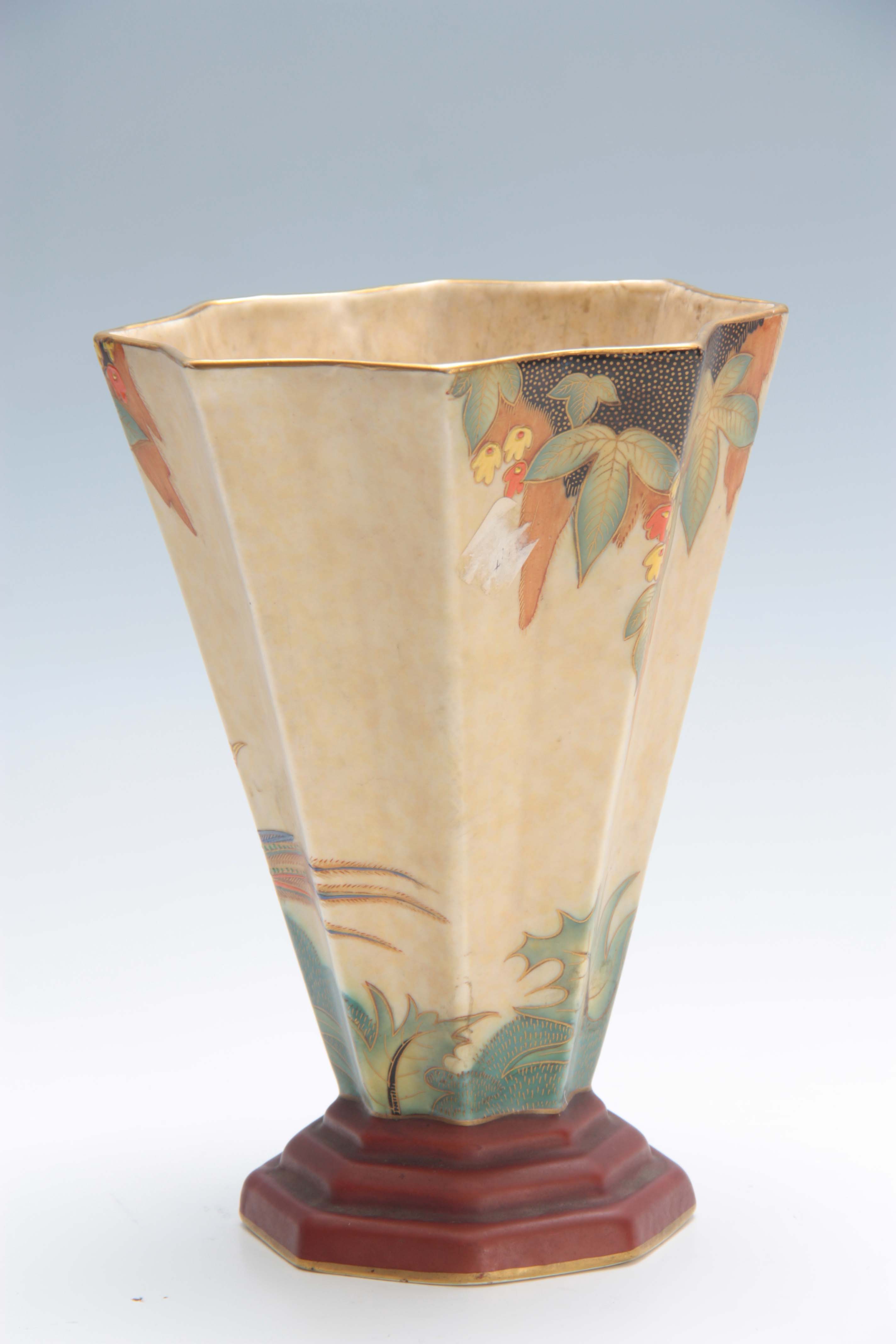 A CROWN DEVON FLARED STEPPED FOOTED VASE decorated Oriental bird and draping flowering leaf work - Image 4 of 4