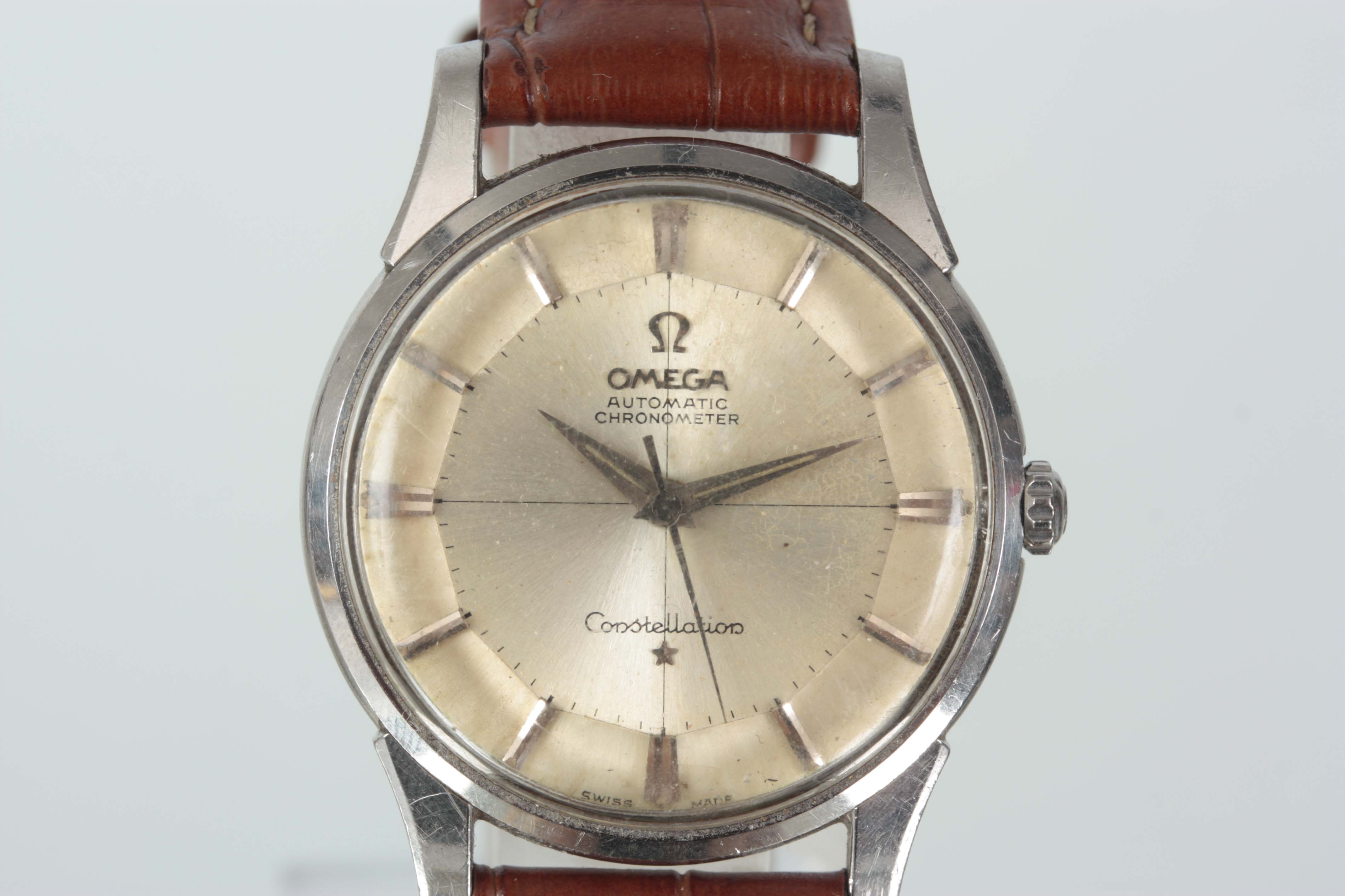 A GENTLEMAN'S STAINLESS STEEL OMEGA CONSTELLATION "PIE PAN" WRISTWATCH on an Omega brown crocodile - Image 3 of 6