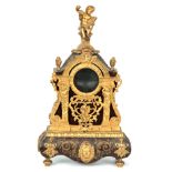 A RARE 18TH CENTURY FRENCH BOULLEWORK AND TORTOISESHELL ORMOLU MOUNTED POCKET WATCH STAND with
