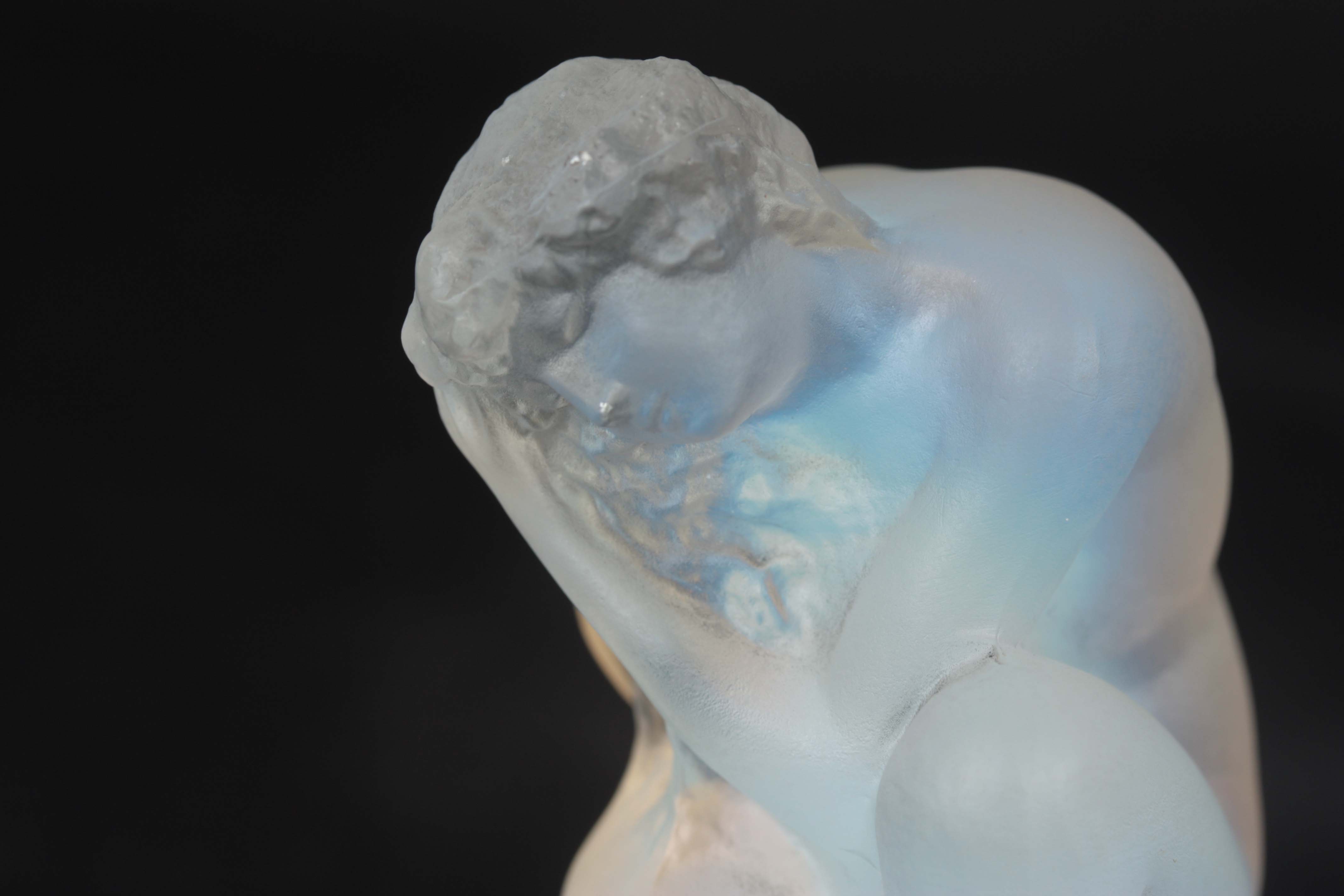 A RENE LALIQUE BLUE TINGED OPALESCENT GLASS CAR MASCOT 'SIRENE' modelled as a crouching mermaid 10cm - Image 2 of 6