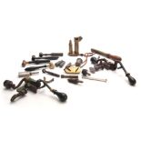 A QUANTITY OF SHOOTING AND SHOTGUN ACCESSORIES to include a brass 'Norfolk Liar' games counter