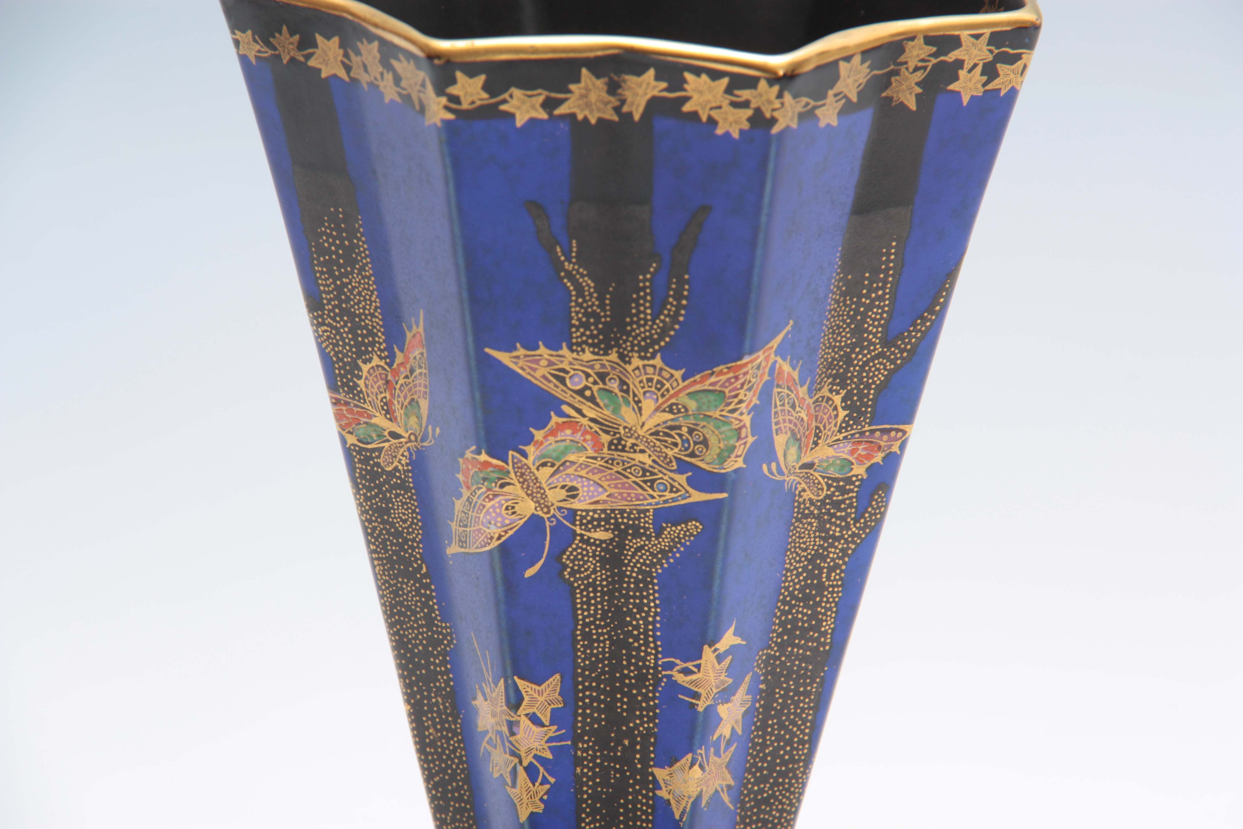 A CROWN DEVON FIELDINGS FLARED FOOTED VASE of octagonal panelled form, royal blue and black ground - Image 2 of 5