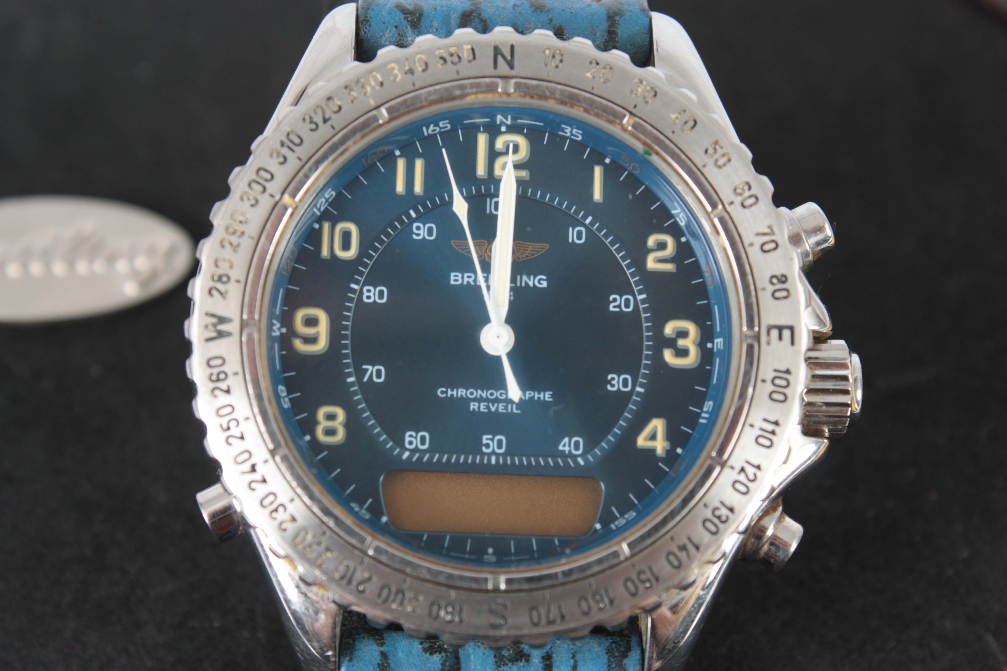 A GENTLEMAN'S STAINLESS STEEL BREITLING INTRUDER CHRONOGRAPH WRIST WATCH on original leather strap - Image 8 of 13