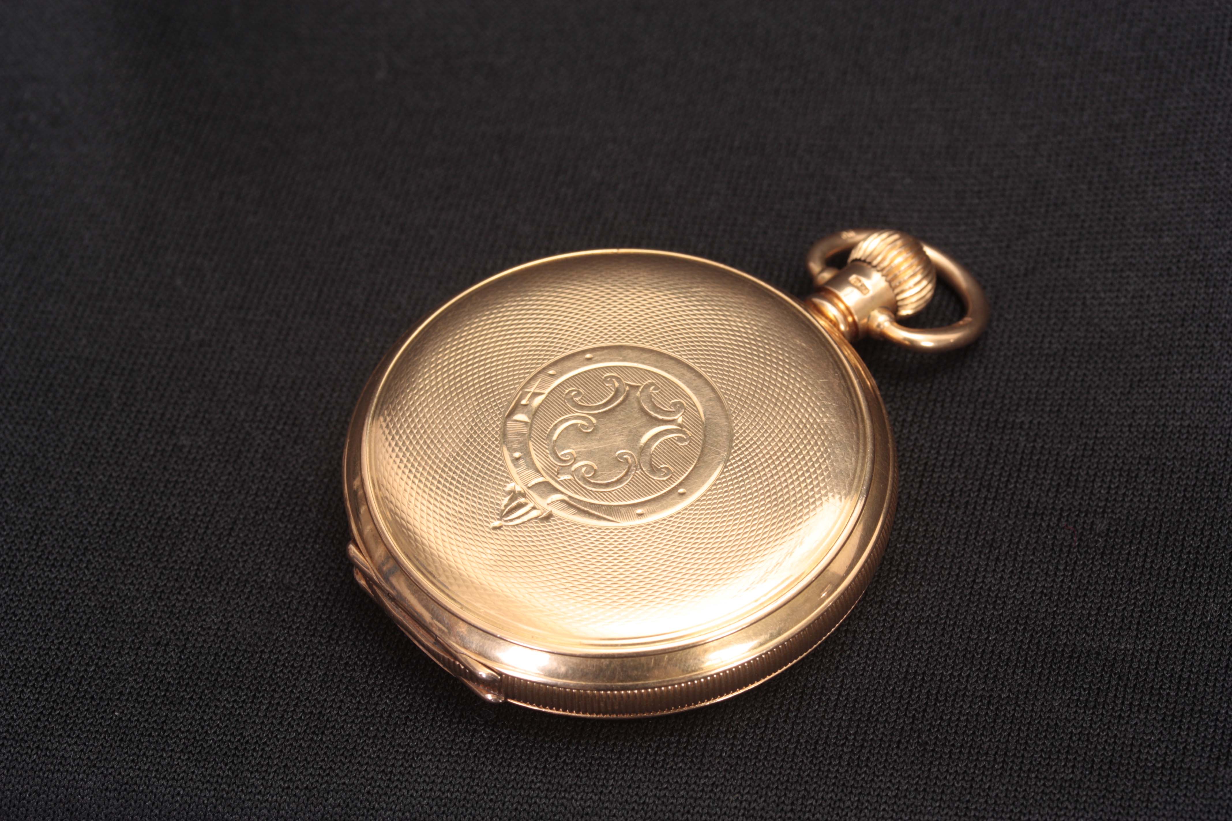 WALTHAM. AN EARLY 20TH CENTURY 18CT GOLD FULL HUNTER POCKET WATCH the engine turned case opening - Image 13 of 14