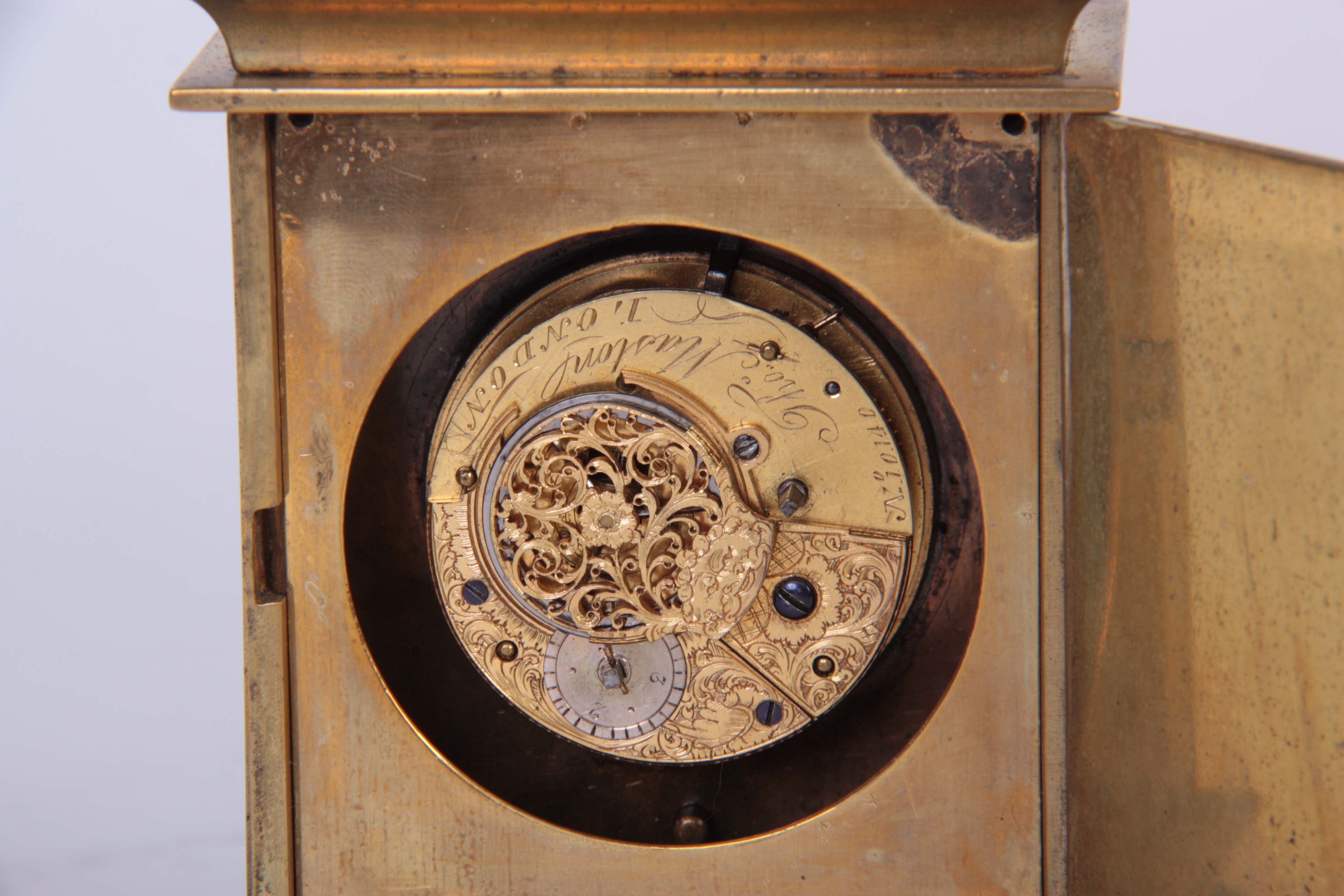 THOMAS MASTON, LONDON AN EARLY 19TH CENTURY ENGLISH CARRIAGE CLOCK having a brass moulded case - Image 4 of 4