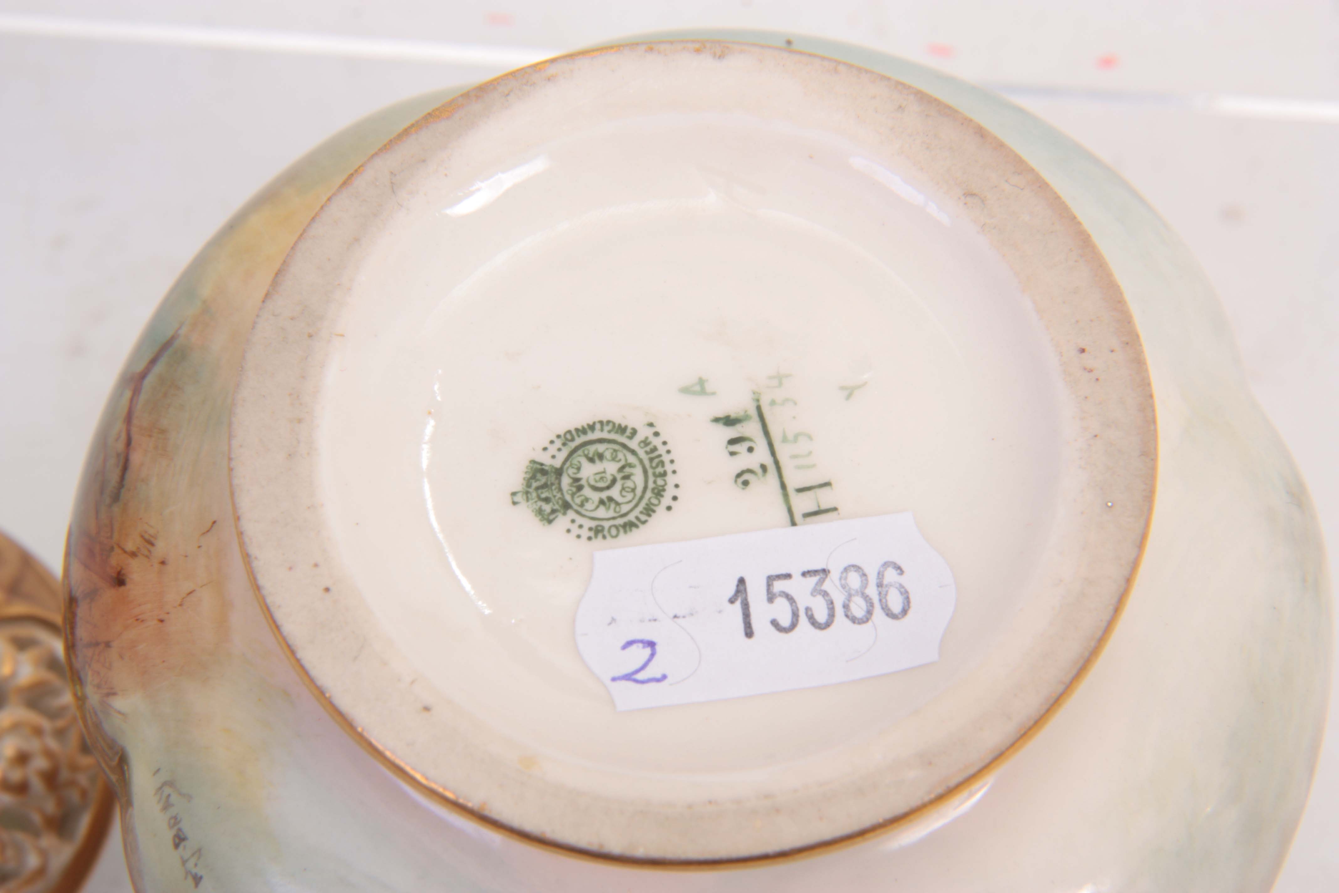 F J BRAY A ROYAL WORCESTER LOBED BULBOUS POTPOURRI JAR AND PIERCED COVER with relief moulded green - Image 6 of 7