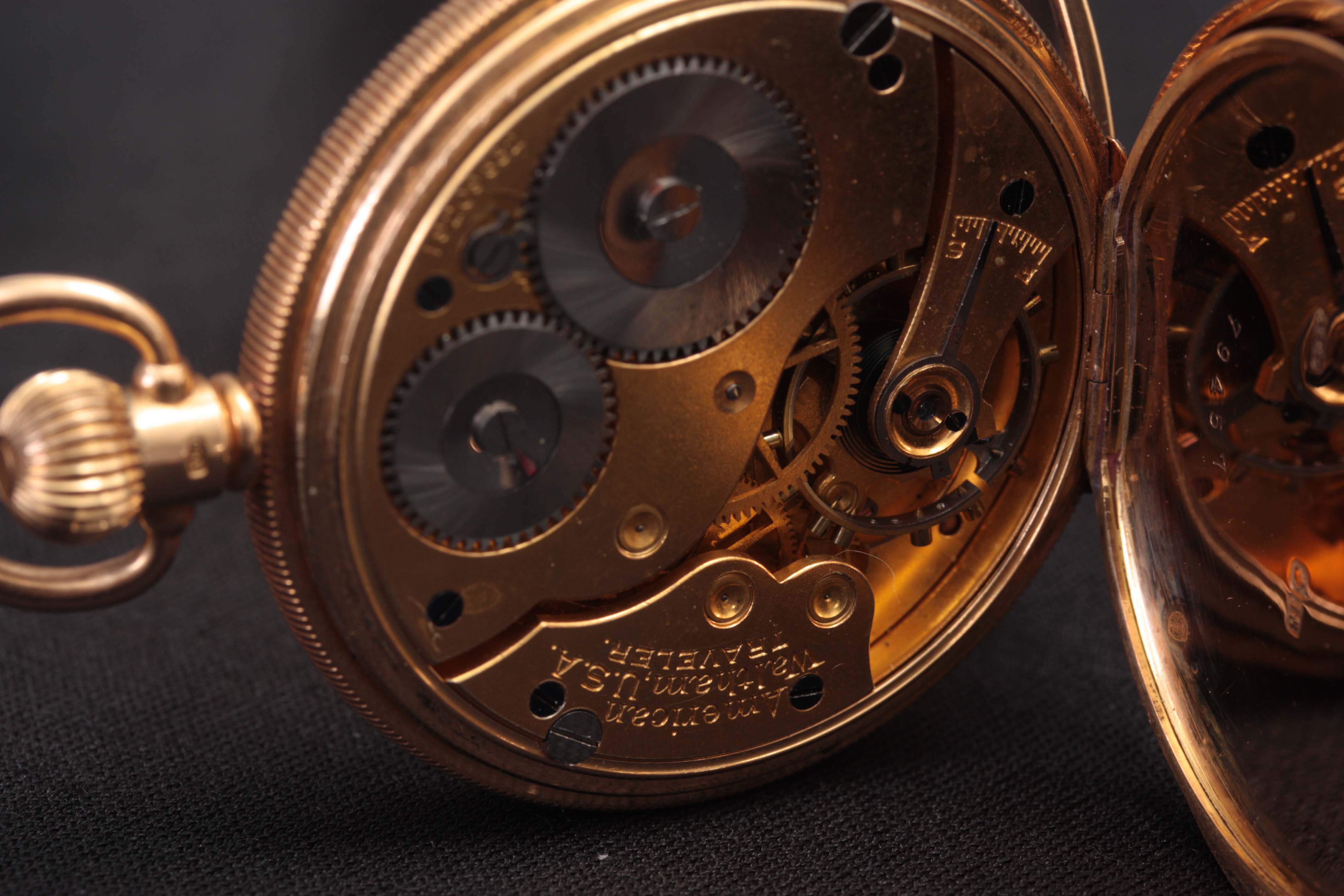 WALTHAM. AN EARLY 20TH CENTURY 18CT GOLD FULL HUNTER POCKET WATCH the engine turned case opening - Image 6 of 14