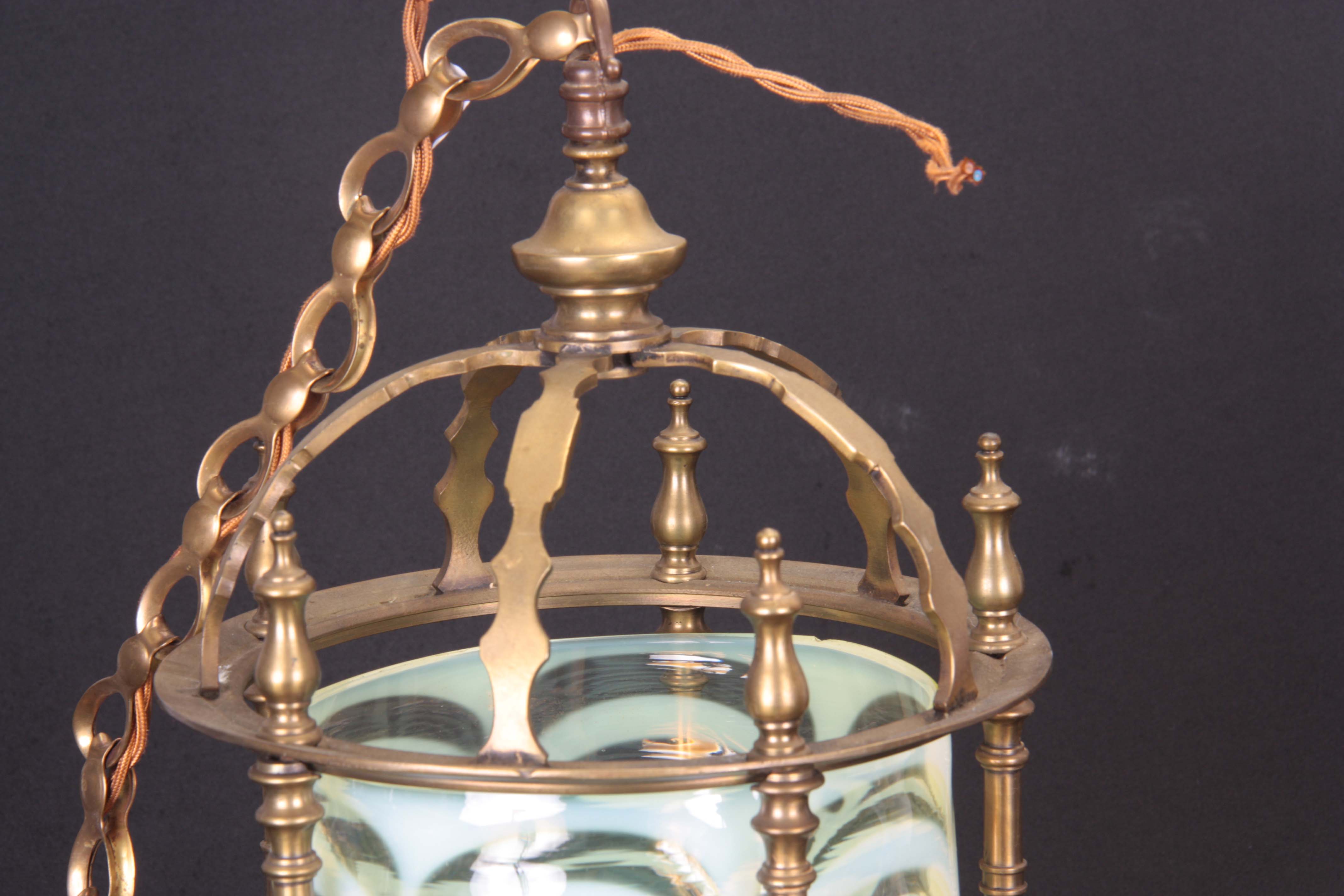 A GOOD LATE 19TH CENTURY ELECTRIFIED BRASS FRAMED HANGING HALL LANTERN complete with brass hanging - Image 4 of 5