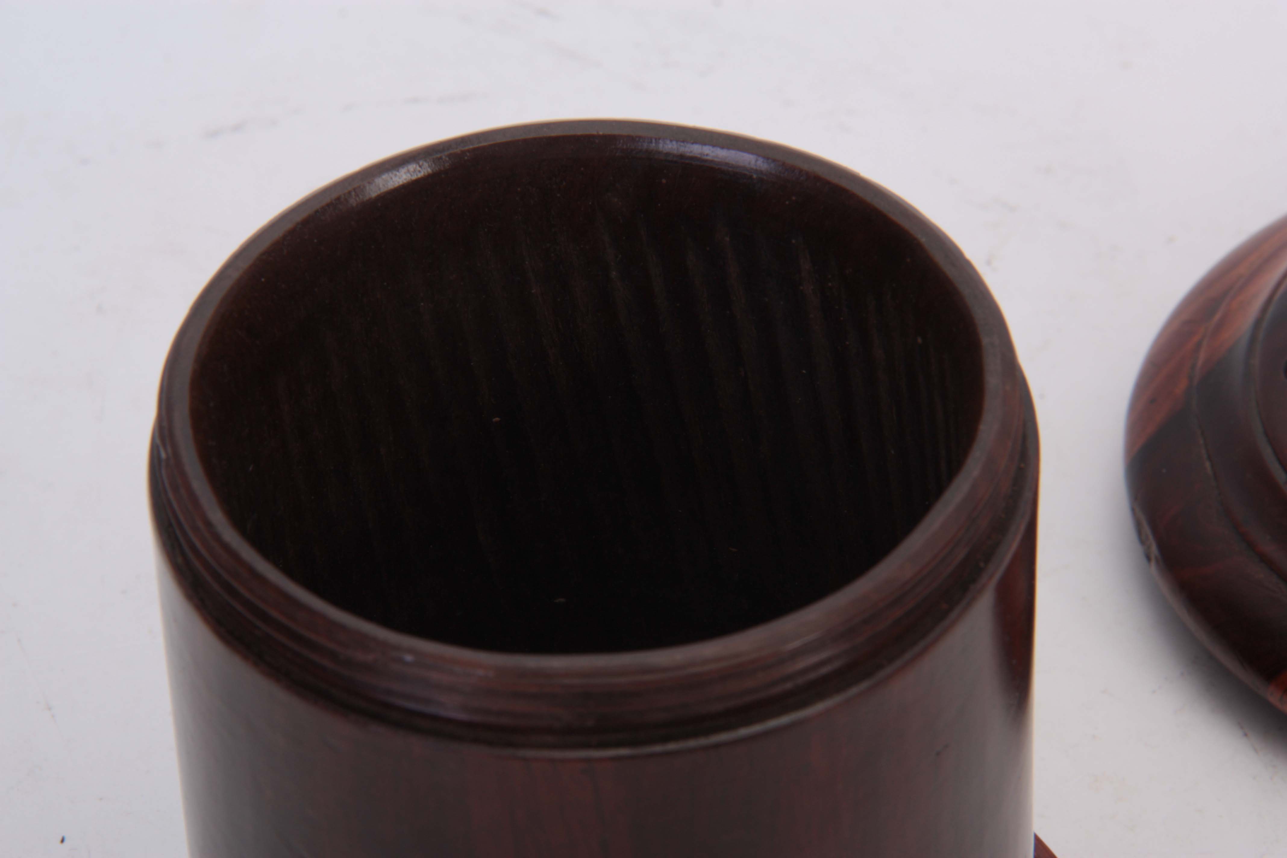 A 19TH CENTURY LIGNUM VITAE CYLINDRICAL STRING BOX of good colour and patination with brass - Image 5 of 6