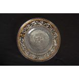 A FINE 17TH/18TH CENTURY VENETIAN VETRO A RETICELLO LATTICINIO GLASS PLATE with folded rim and