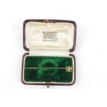 Edwardian 15ct Gold Stick Pin with Pearl setting 1g total weight in Vintage Box