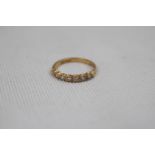18ct Gold Diamond claw set ring 2.58g total weight