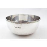 A Plain Silver circular bowl with reeded rim - Sheffield 1900 by HA - 6.5" Diameter - 293g total