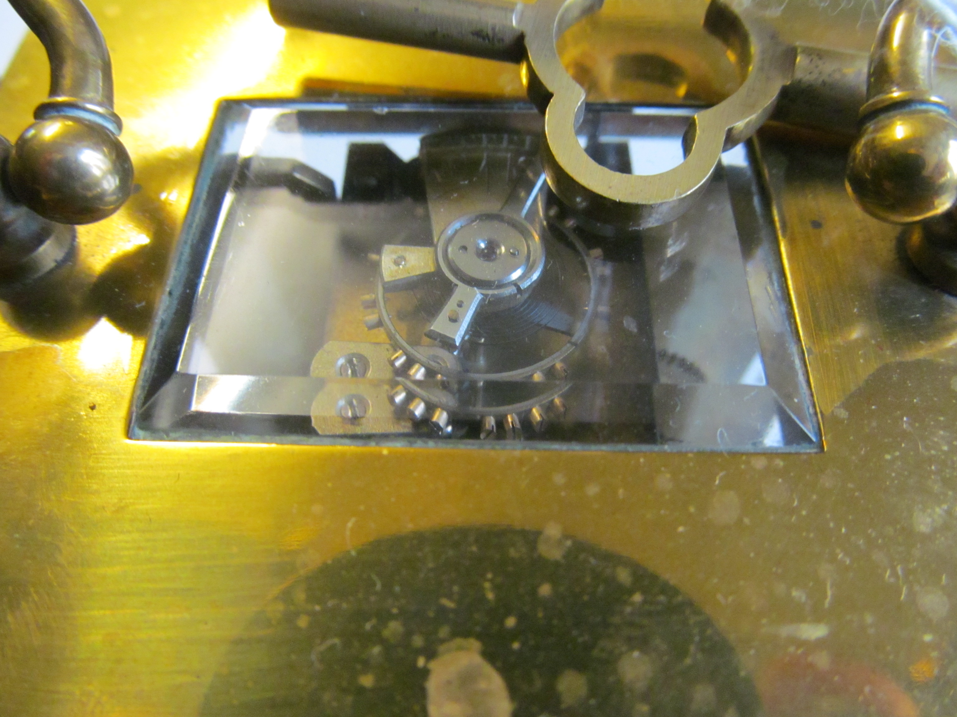 A brass carriage clock (i.c) with key - Image 3 of 4