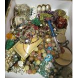 Various costume jewellery, etc.