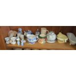 Various miniature blue and white and other china
