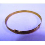 A 9ct gold bangle 4.6g