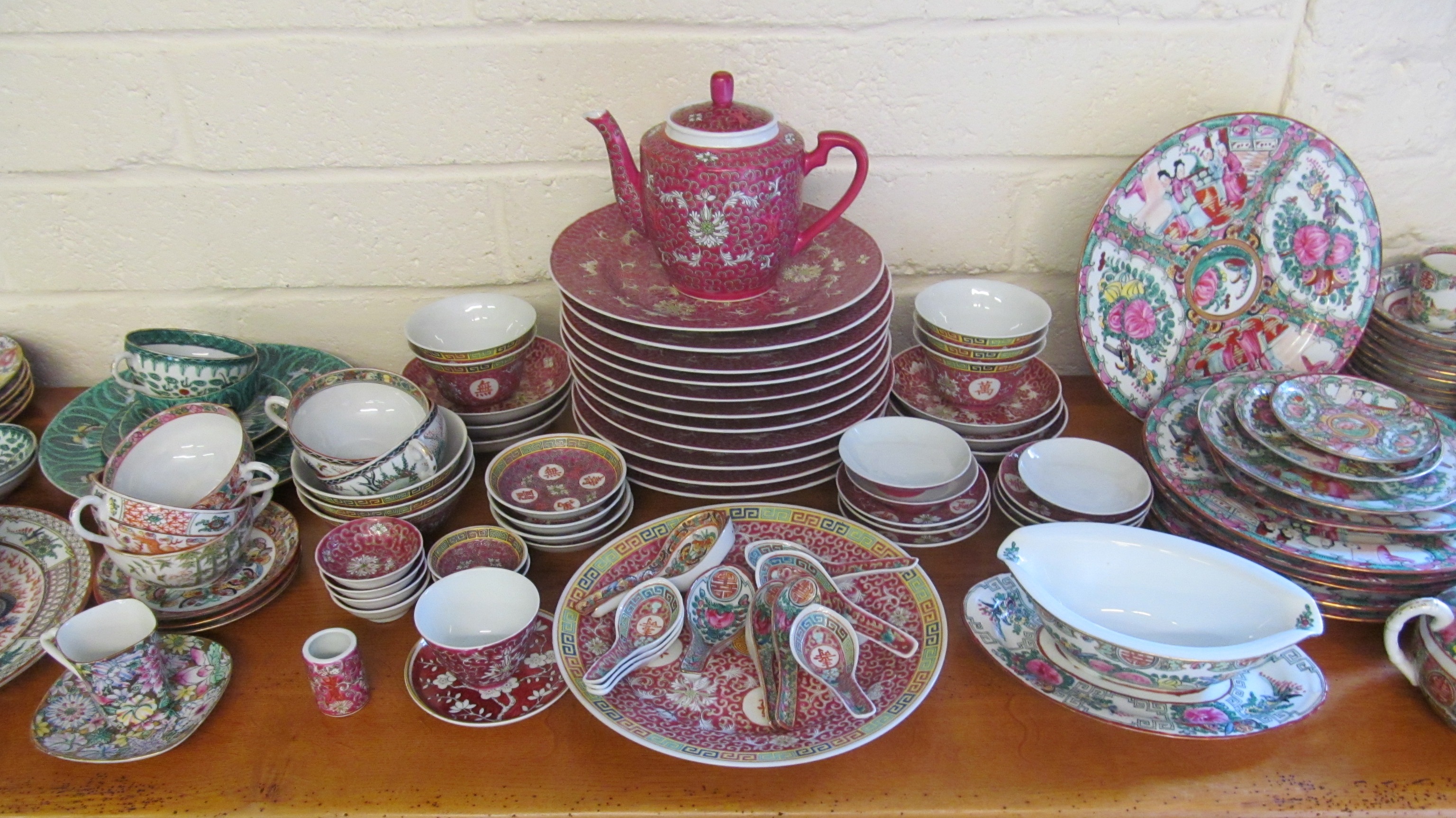 A large selection of Cantonese and other oriental dinner and teaware - Image 3 of 4