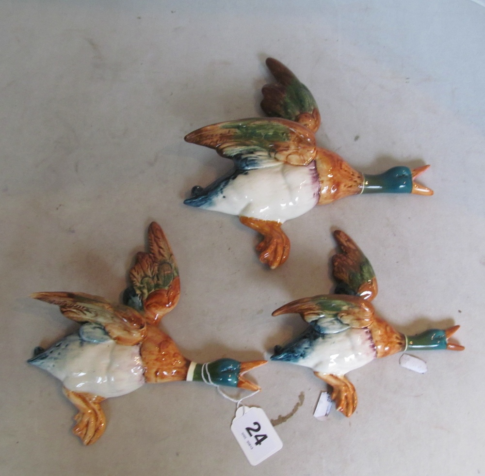 Three Beswick flying ducks (one restored) and a seagull (a/f)