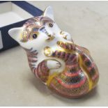 A Royal Crown Derby Imari cat