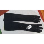 A pair French gloves