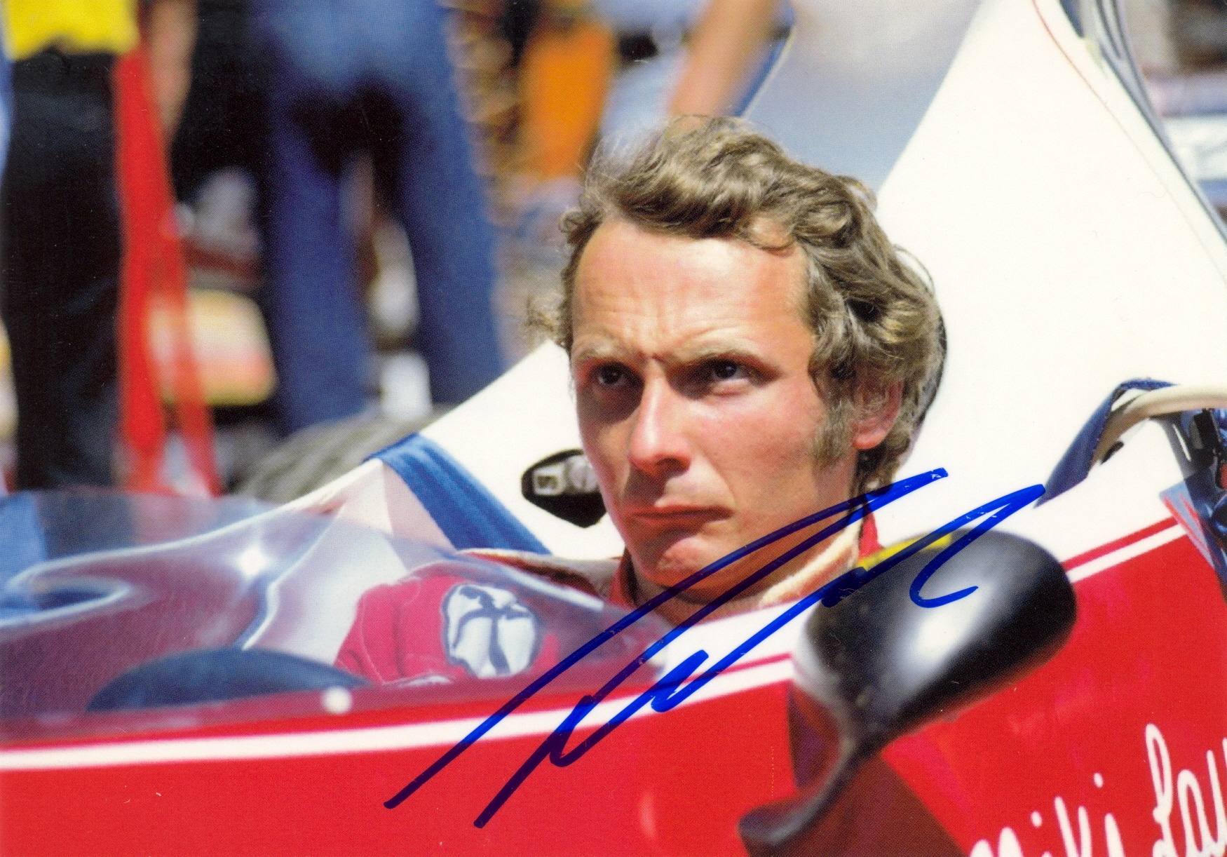 FORMULA ONE: An excellent selection of signed photographs by Formula one racing Drivers, - Image 2 of 4