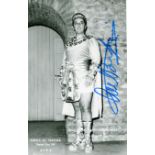 OPERA: A good selection of signed 5 x 7 photographs, two 4 x 6, by various opera singers,