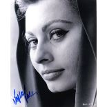 WOMEN STARS: An excellent selection of signed 8 x 10 photographs, one slightly smaller,